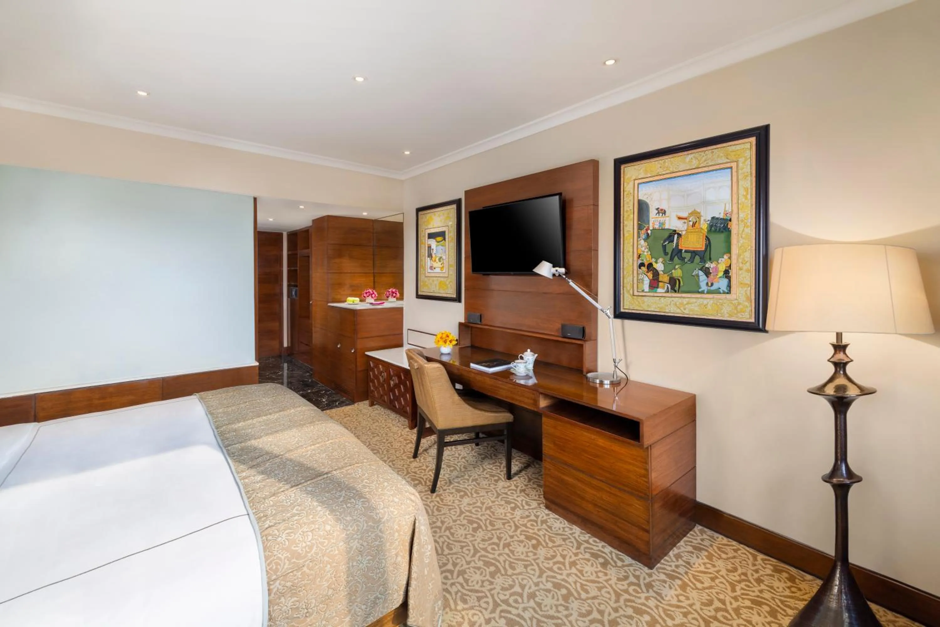 Bed in Taj Palace, New Delhi