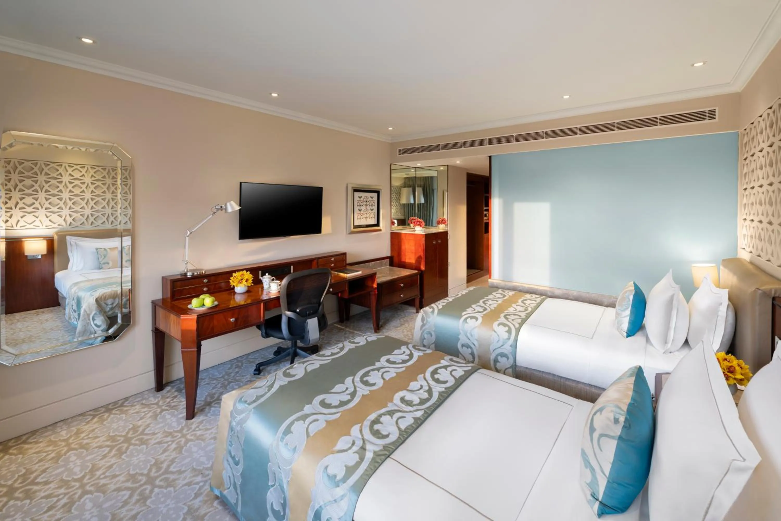 Bed in Taj Palace, New Delhi