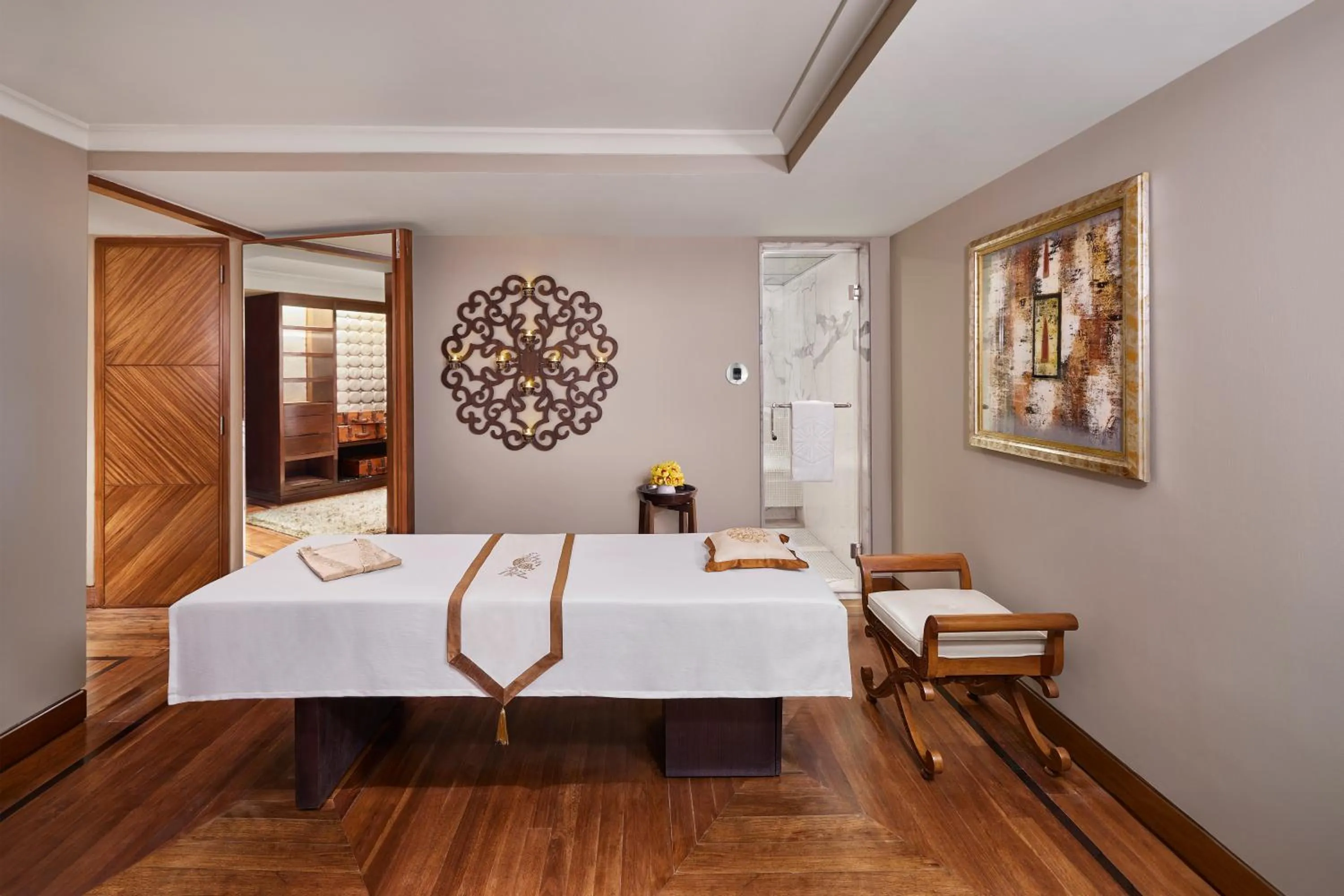 towels, Bed in Taj Palace, New Delhi