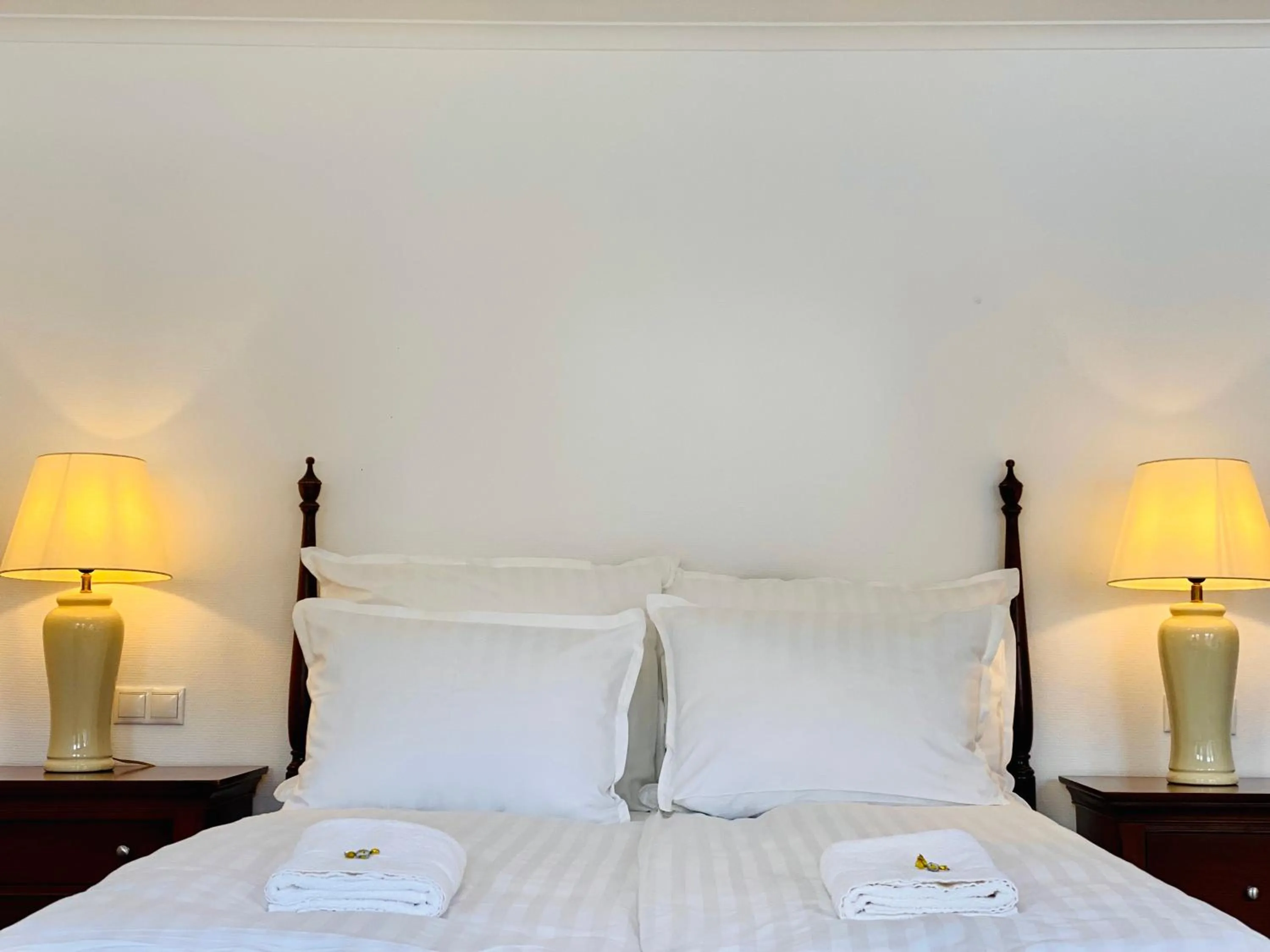 Bed in OPERA16 Guestrooms