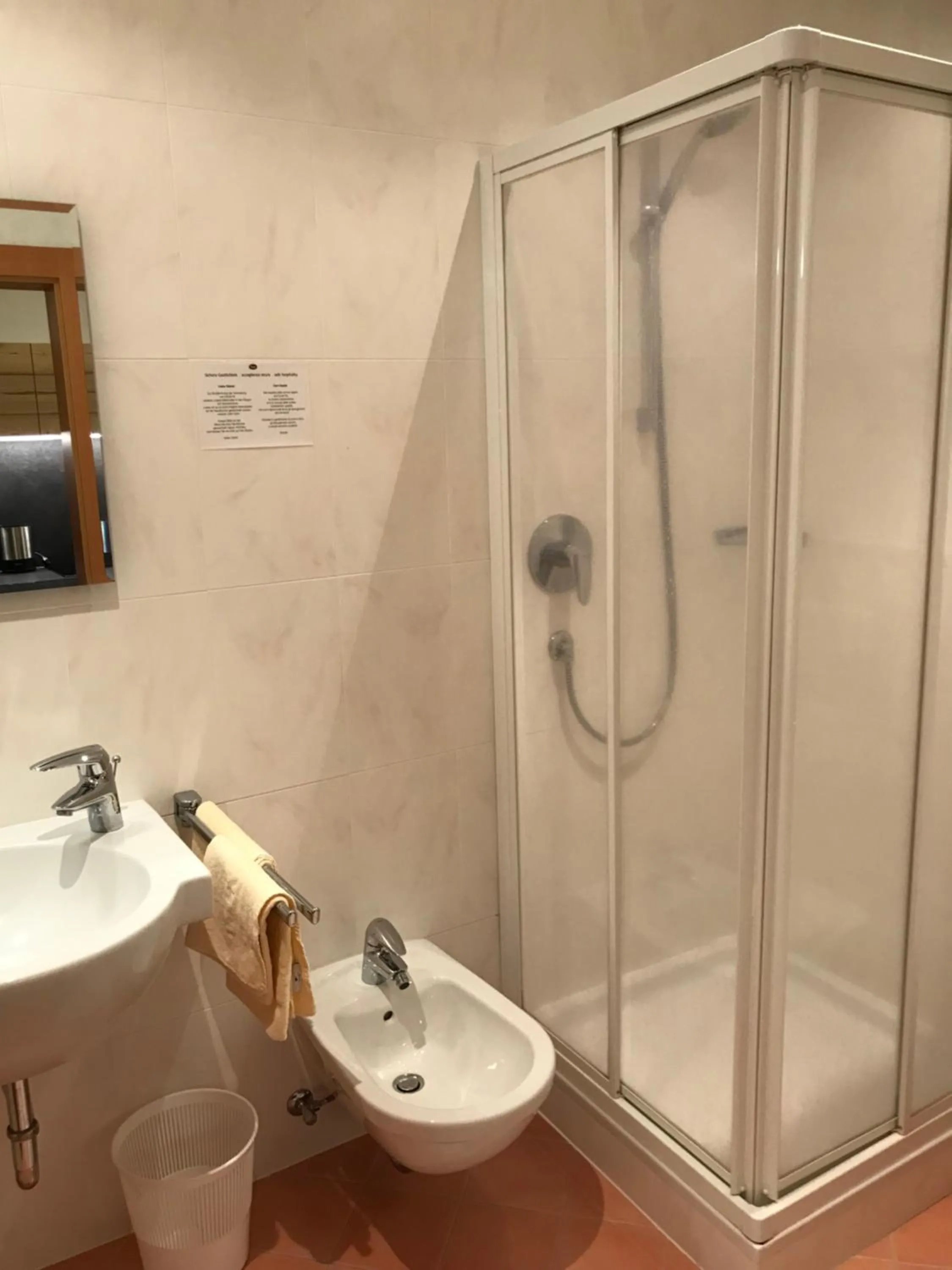 Bathroom in Alpenspitz Appartements - Garni - B&B