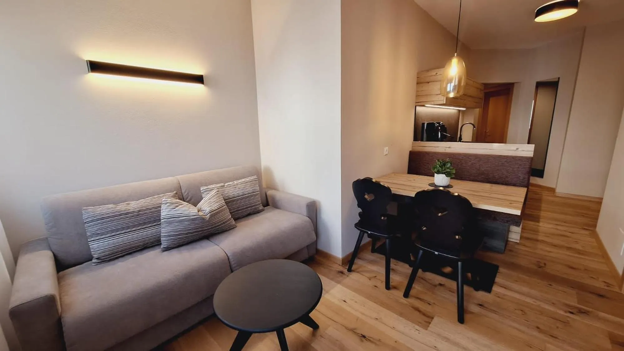 Bed in Alpenspitz Appartements - Garni - B&B