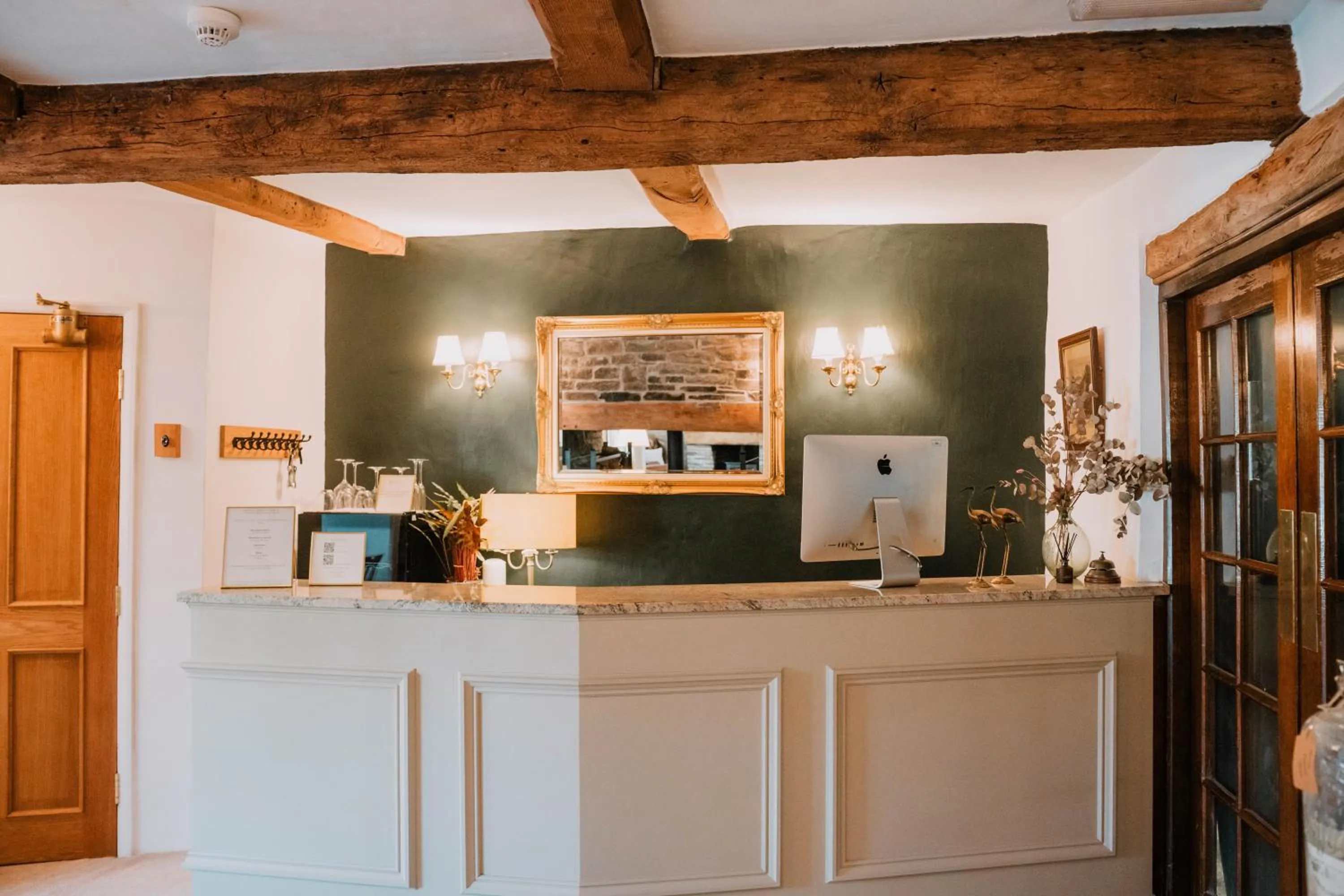 Lobby or reception in Three Cocks Hotel