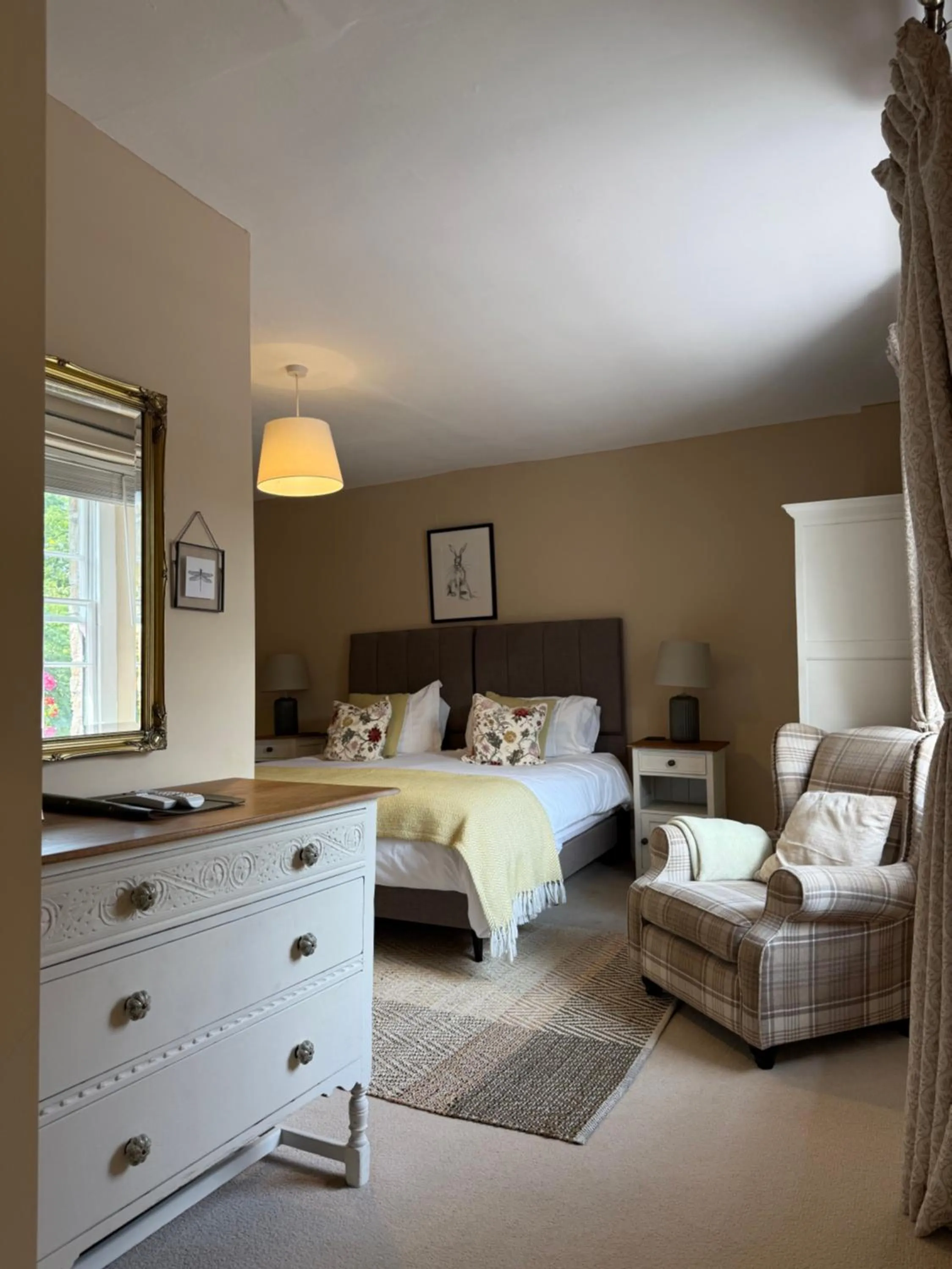 Bed in Three Cocks Hotel