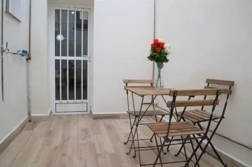 Impressive 1 bed Apartment with a stunning bathroom and Terrace CB4EV Impressive 1 bed Apartment with a stunning bathroom and Terrace CB4EV