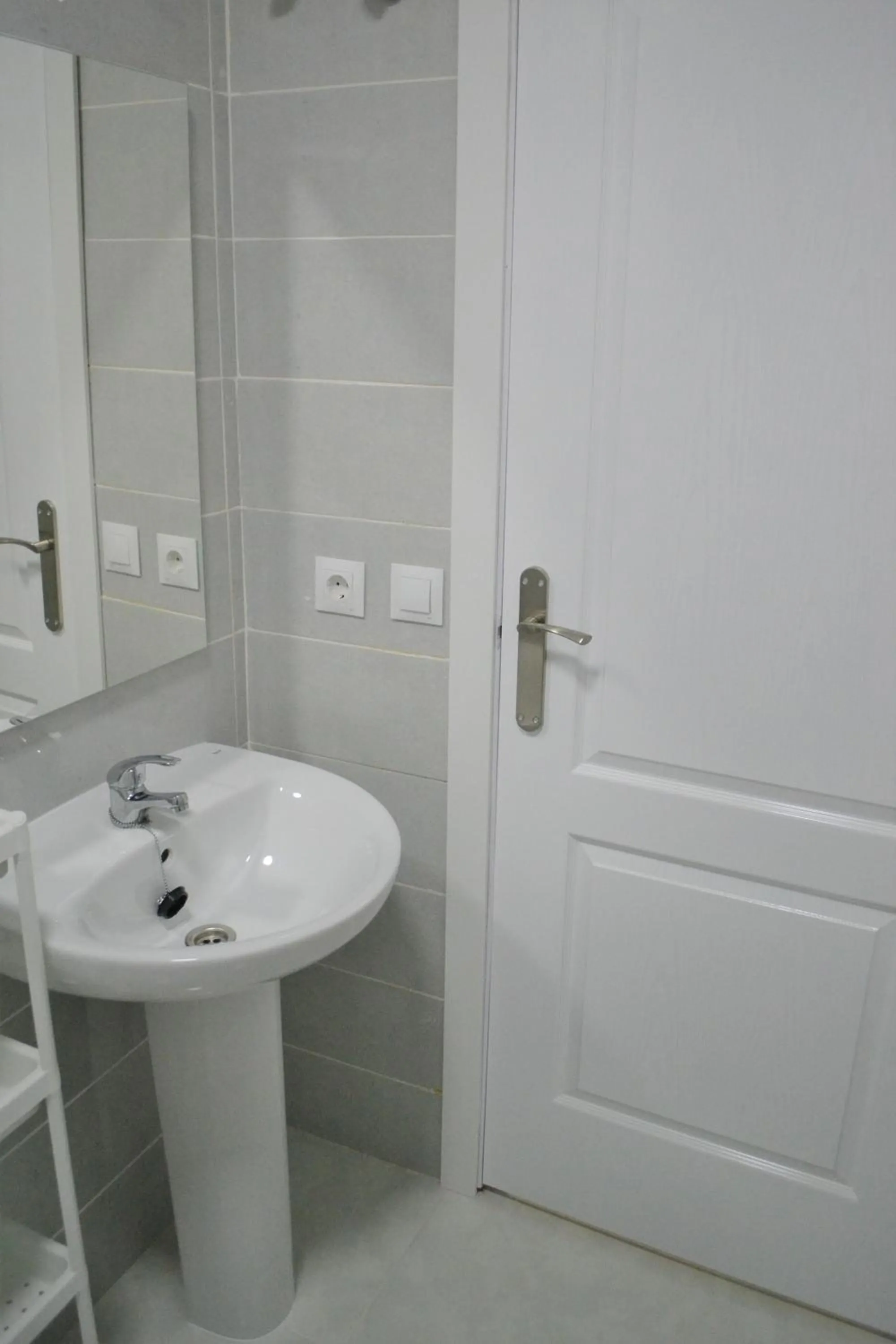 Bathroom in Superb 1 Bedroom with Gallery CB7EV