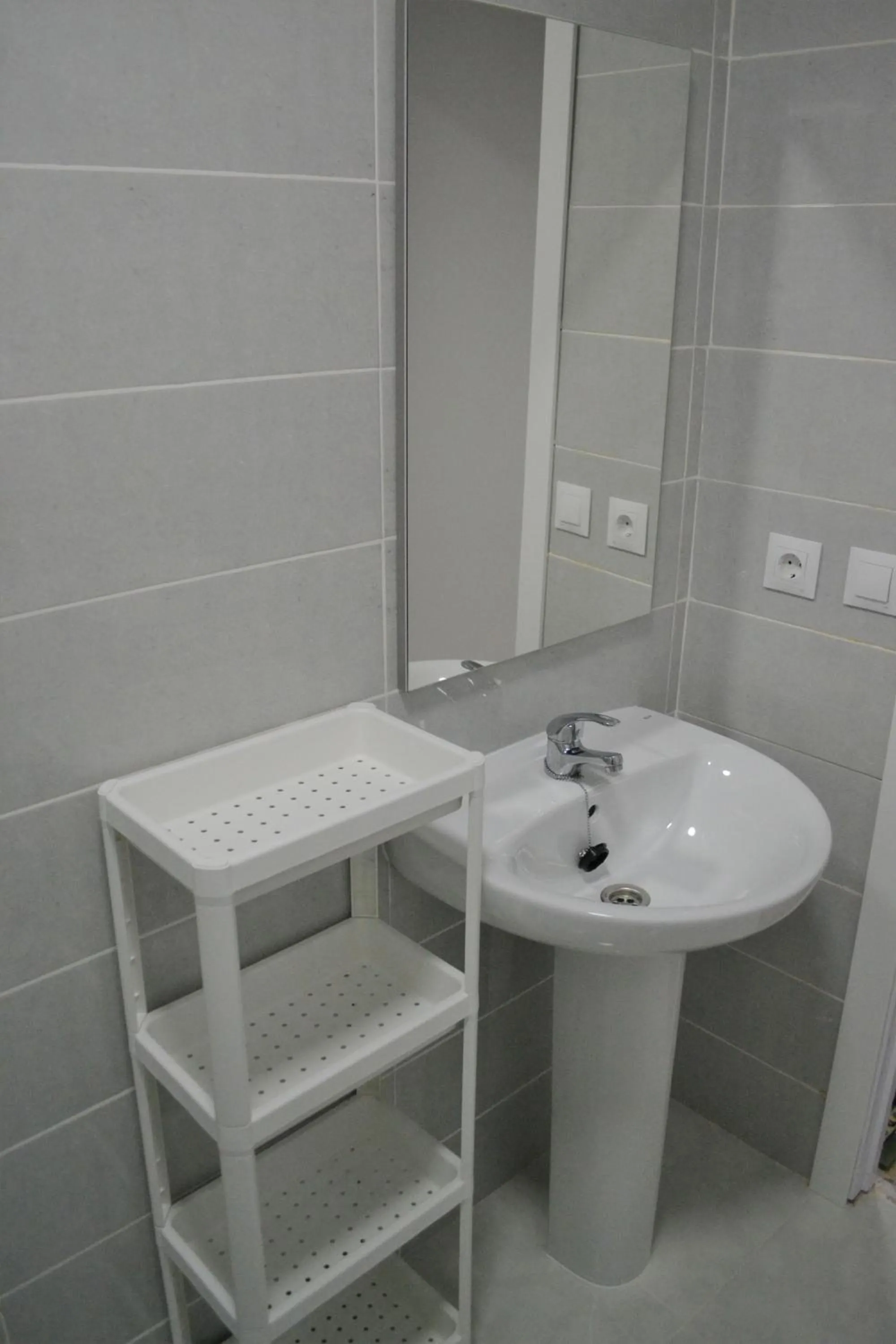Bathroom in Superb 1 Bedroom with Gallery CB7EV