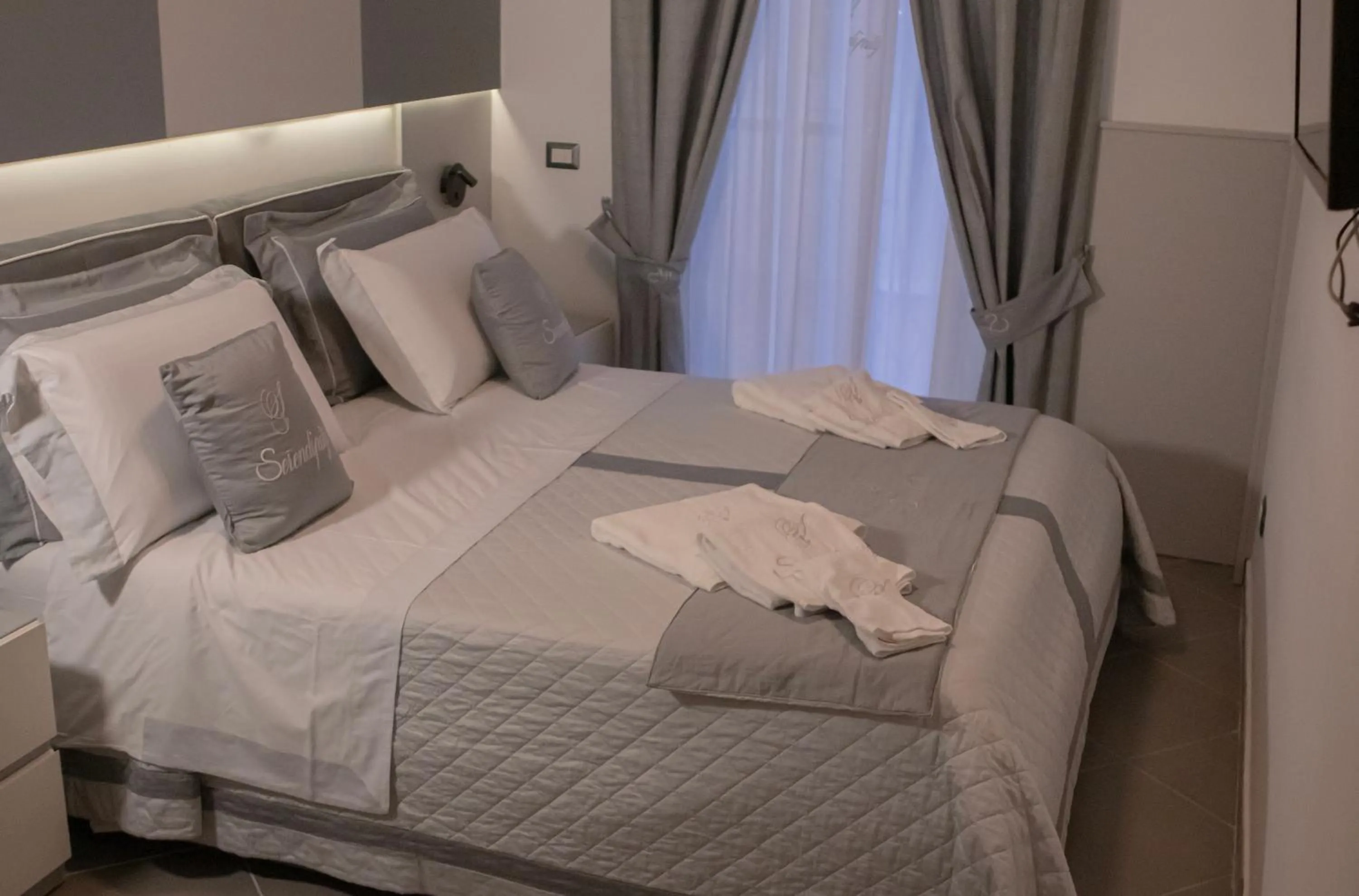 Photo of the whole room in Serendipity B&B