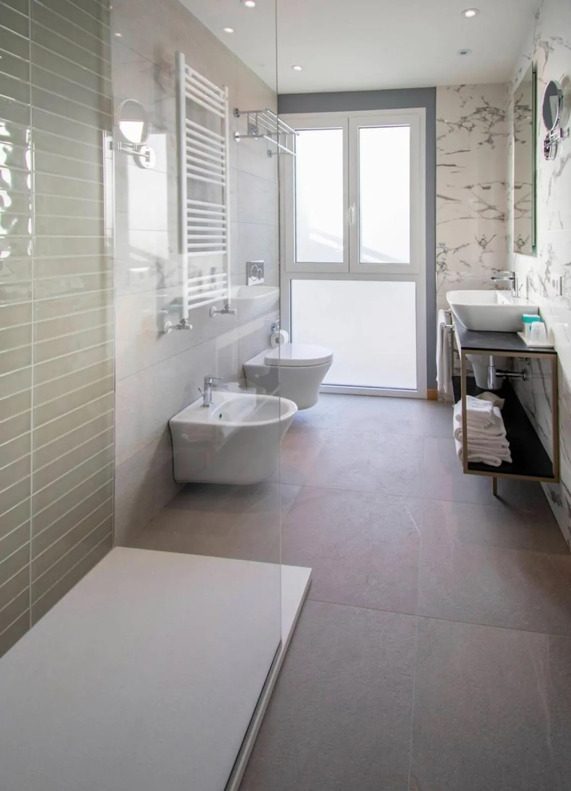 Toilet in Hotel Medusa