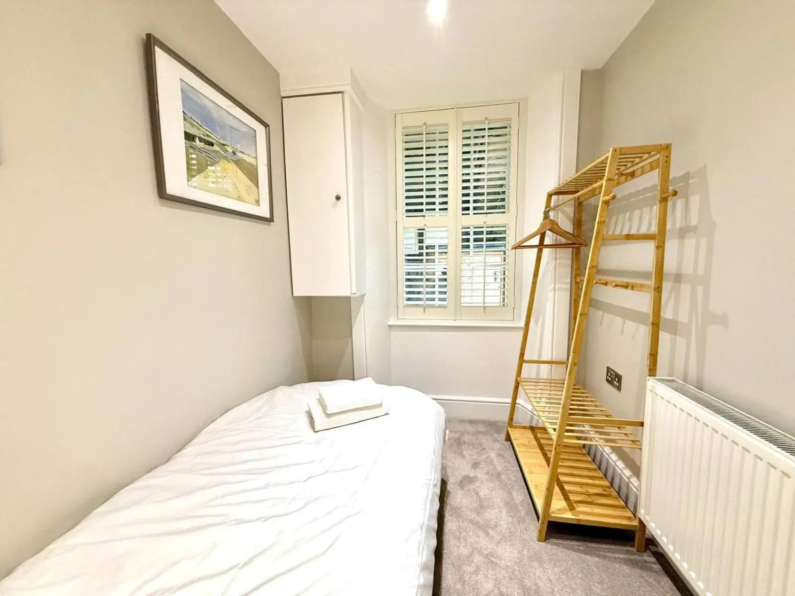 Ultra Modern, Stylish Apartment Next To Princes St