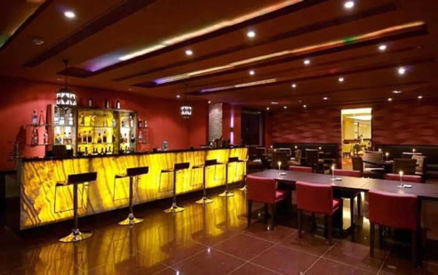 Lounge or bar in Vivanta Vijayawada, MG Road Lounge or bar in Vivanta Vijayawada, MG Road