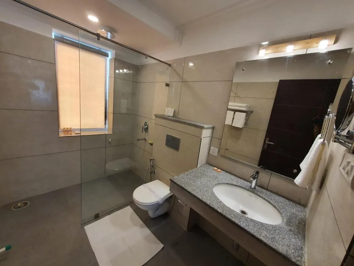 Shower in Hotel Amanthi Ladakh