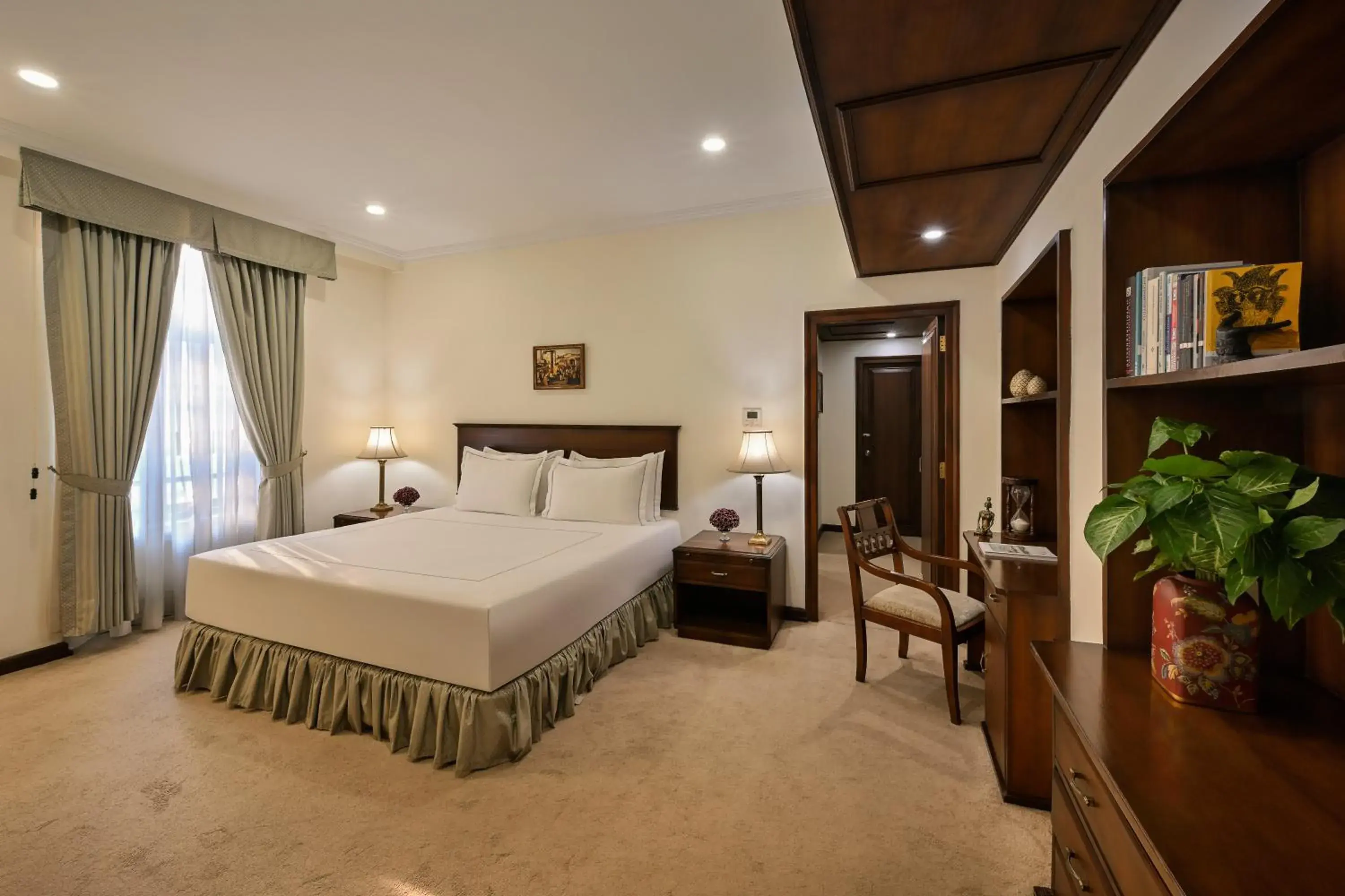 SeleQtions Suite Double Bed with 1 way Transfer, Breakfast, 15% off on Food and Soft Beverages, Happy Hours (Buy 1 & Get 1) on select menu at InSomnia in Ambassador, New Delhi - IHCL SeleQtions SeleQtions Suite Double Bed with 1 way Transfer, Breakfast, 15% off on Food and Soft Beverages, Happy Hours (Buy 1 & Get 1) on select menu at InSomnia in Ambassador, New Delhi - IHCL SeleQtions