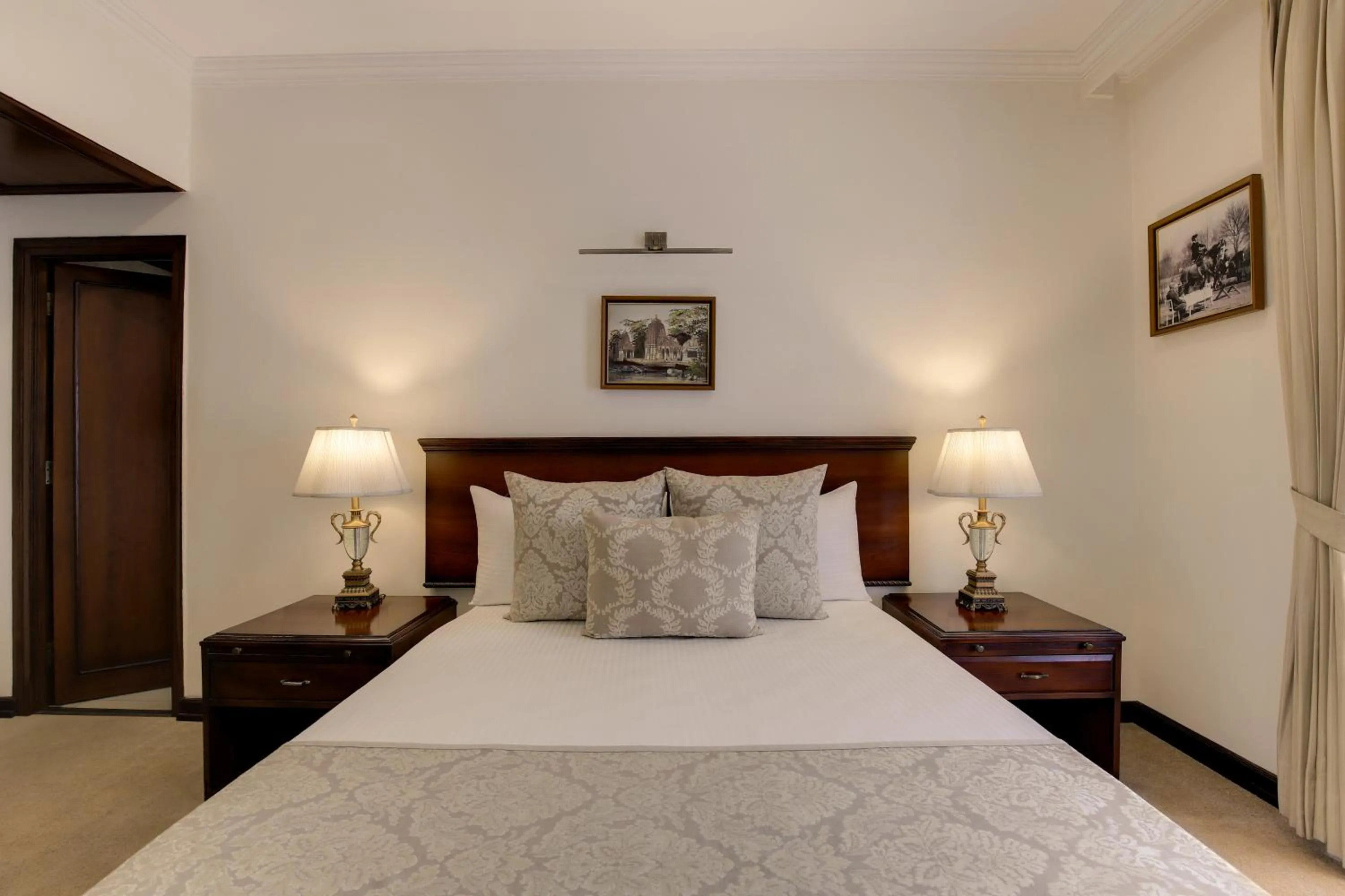 Bed in Ambassador, New Delhi - IHCL SeleQtions