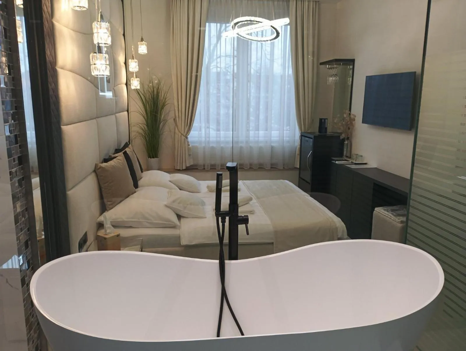 Bed in Z Rooms Boutique Smart Hotel, személyzet nélkül