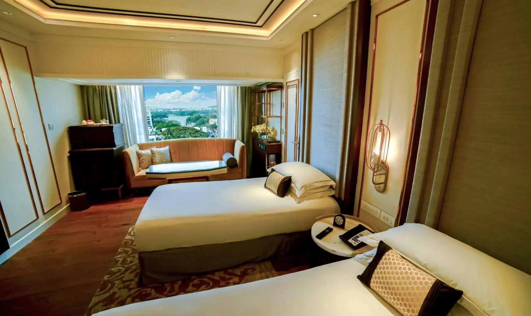 Deluxe Twin Room - single occupancy in Taj MG Road Bengaluru Deluxe Twin Room - single occupancy in Taj MG Road Bengaluru