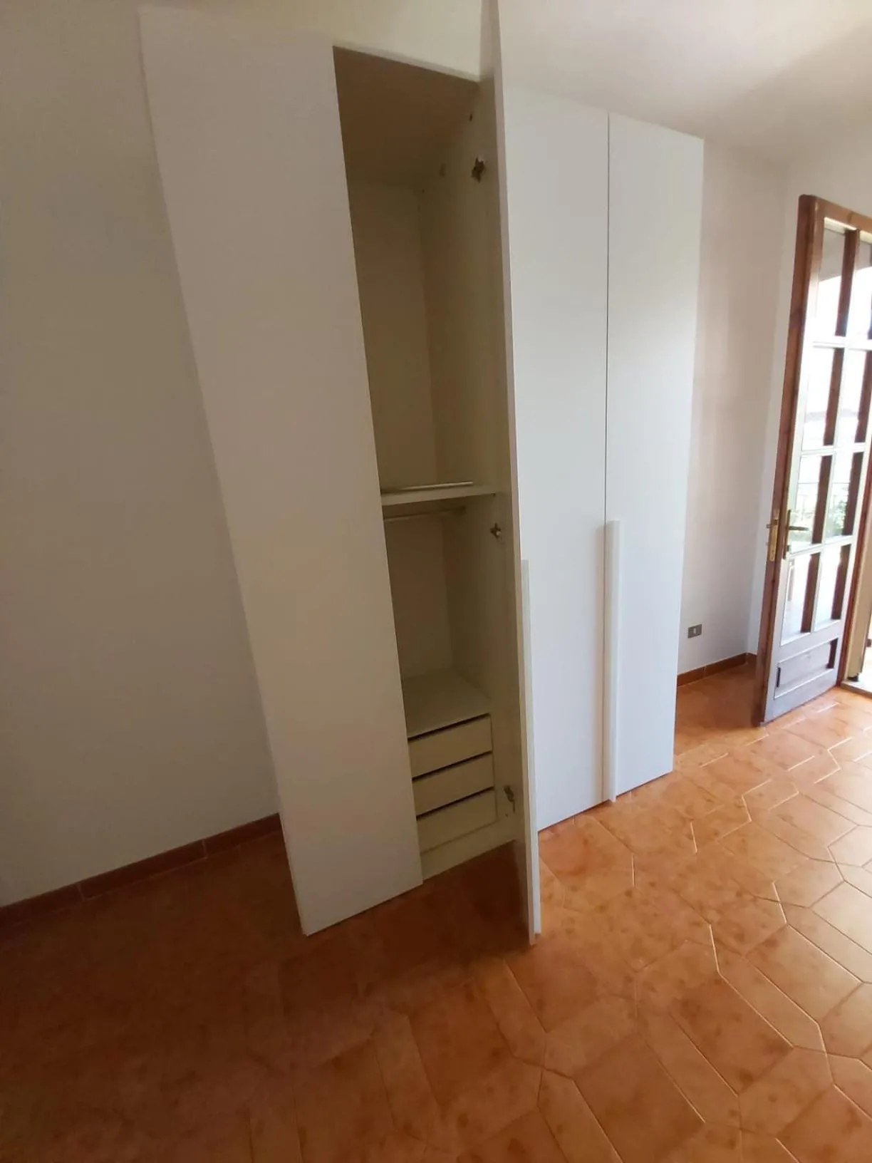 wardrobe in Villa Rosa