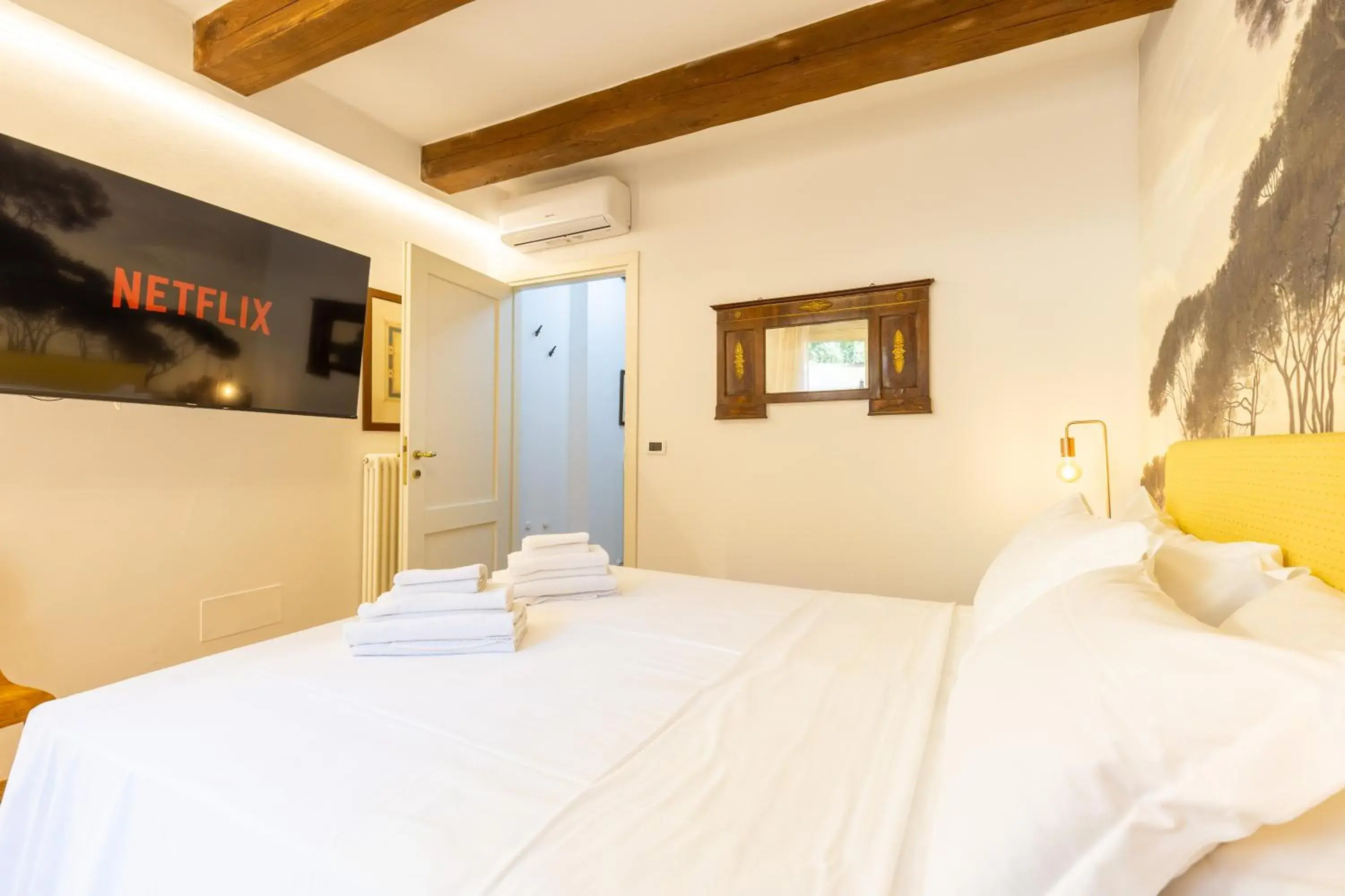 Bed in BolognaRoomscom - Frassinago Deluxe Bed in BolognaRoomscom - Frassinago Deluxe