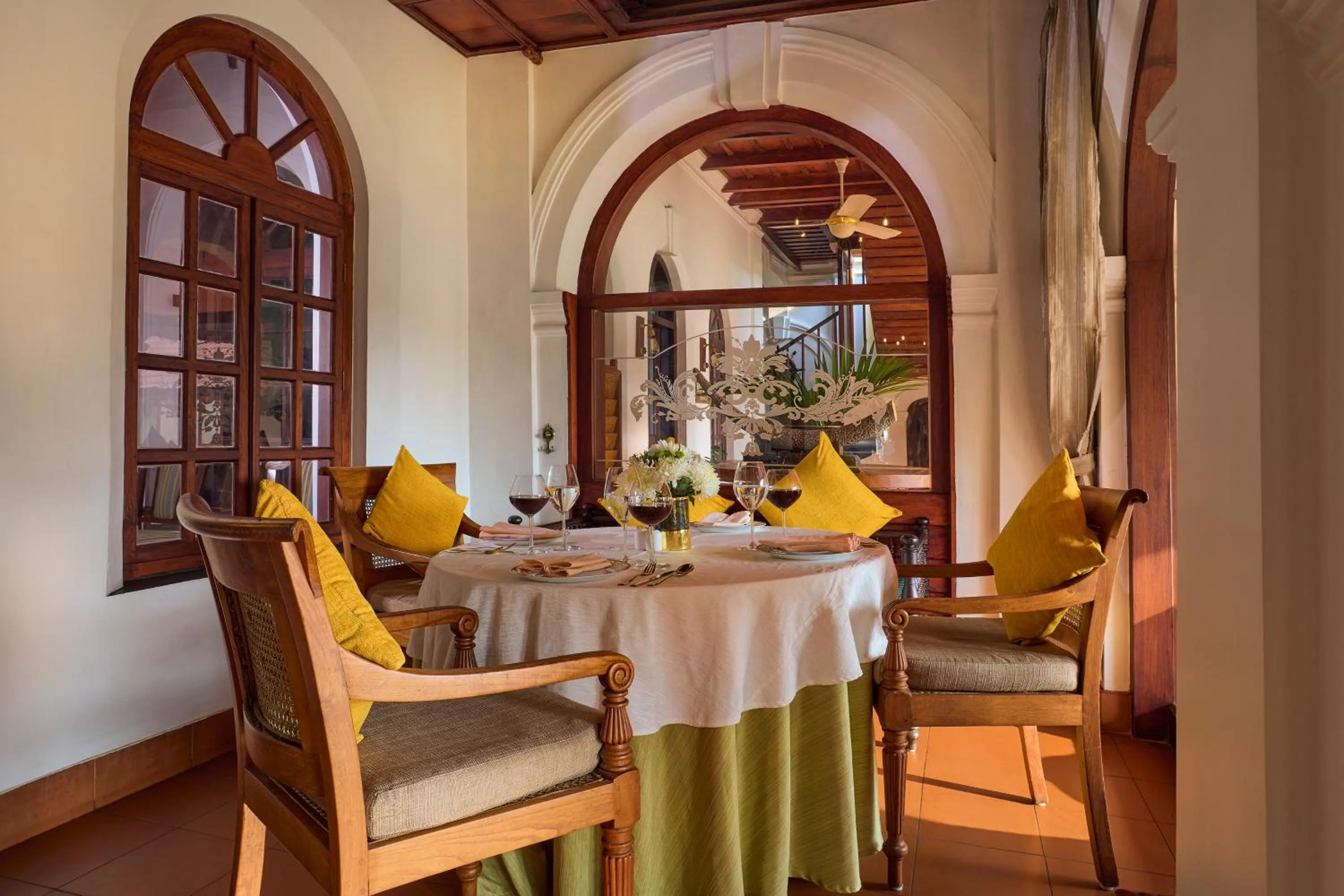 Restaurant/places to eat in Taj Kumarakom Resort and Spa Kerala