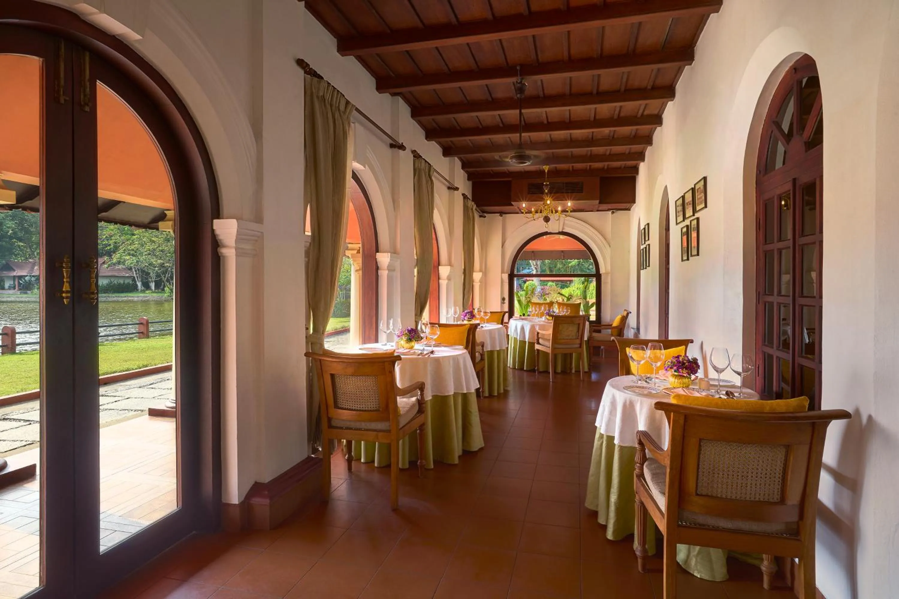 Food and drinks in Taj Kumarakom Resort and Spa Kerala