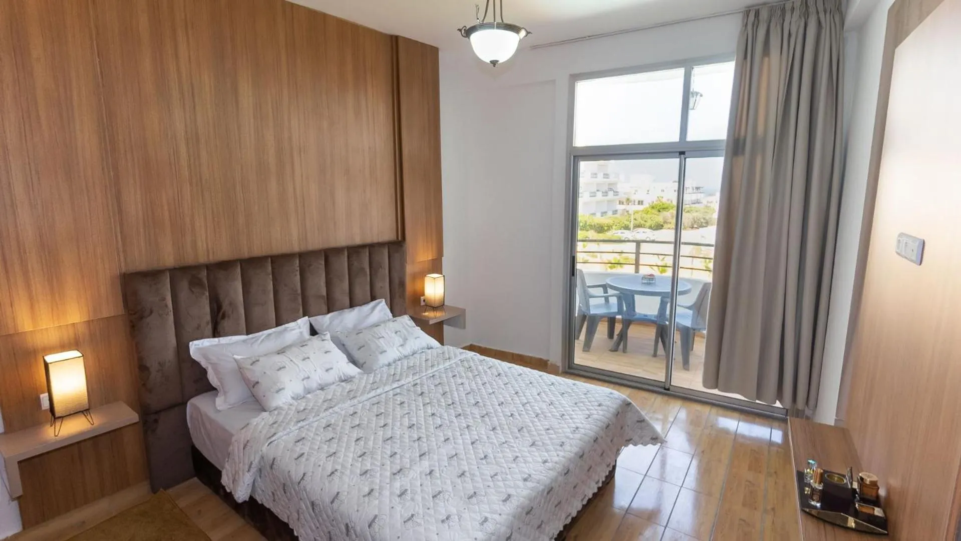 View (from property/room), Bed in Sables D'or Appart Hôtel