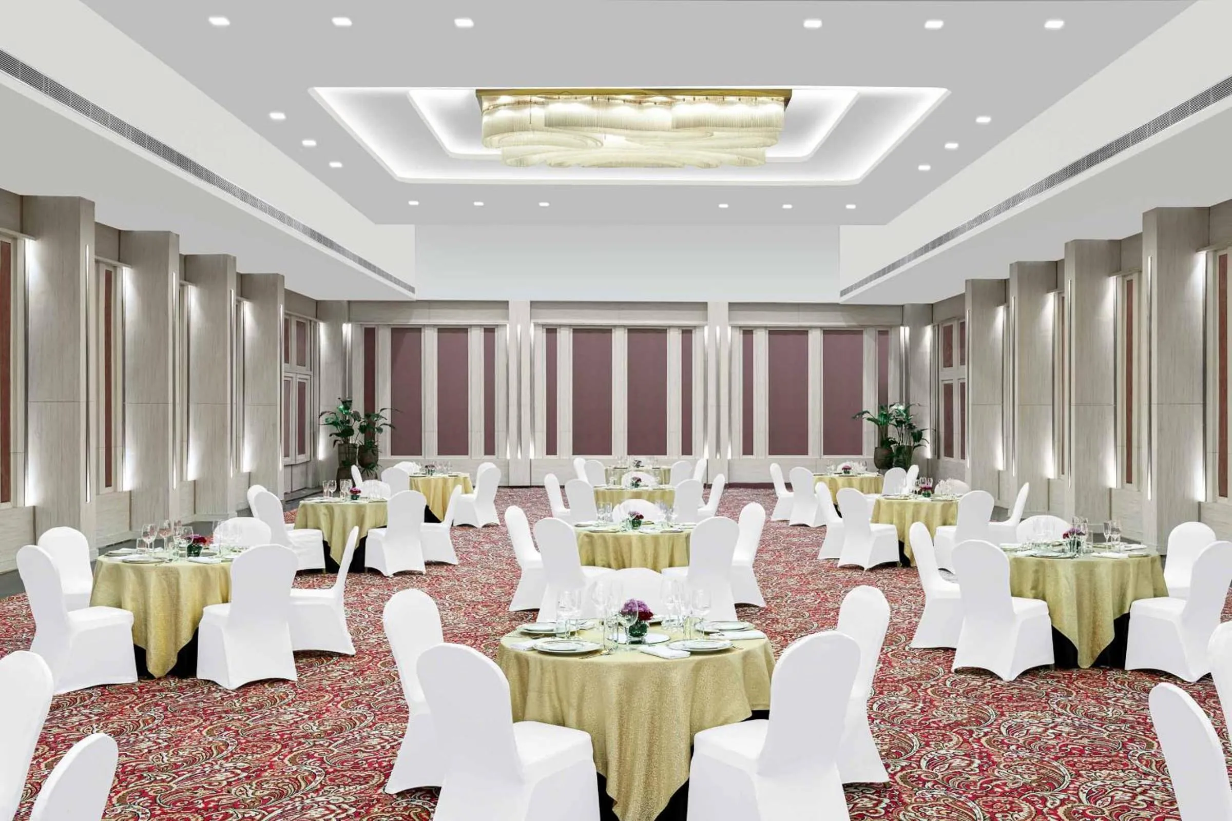 Banquet/Function facilities in Vivanta Ernakulam, Marine Drive
