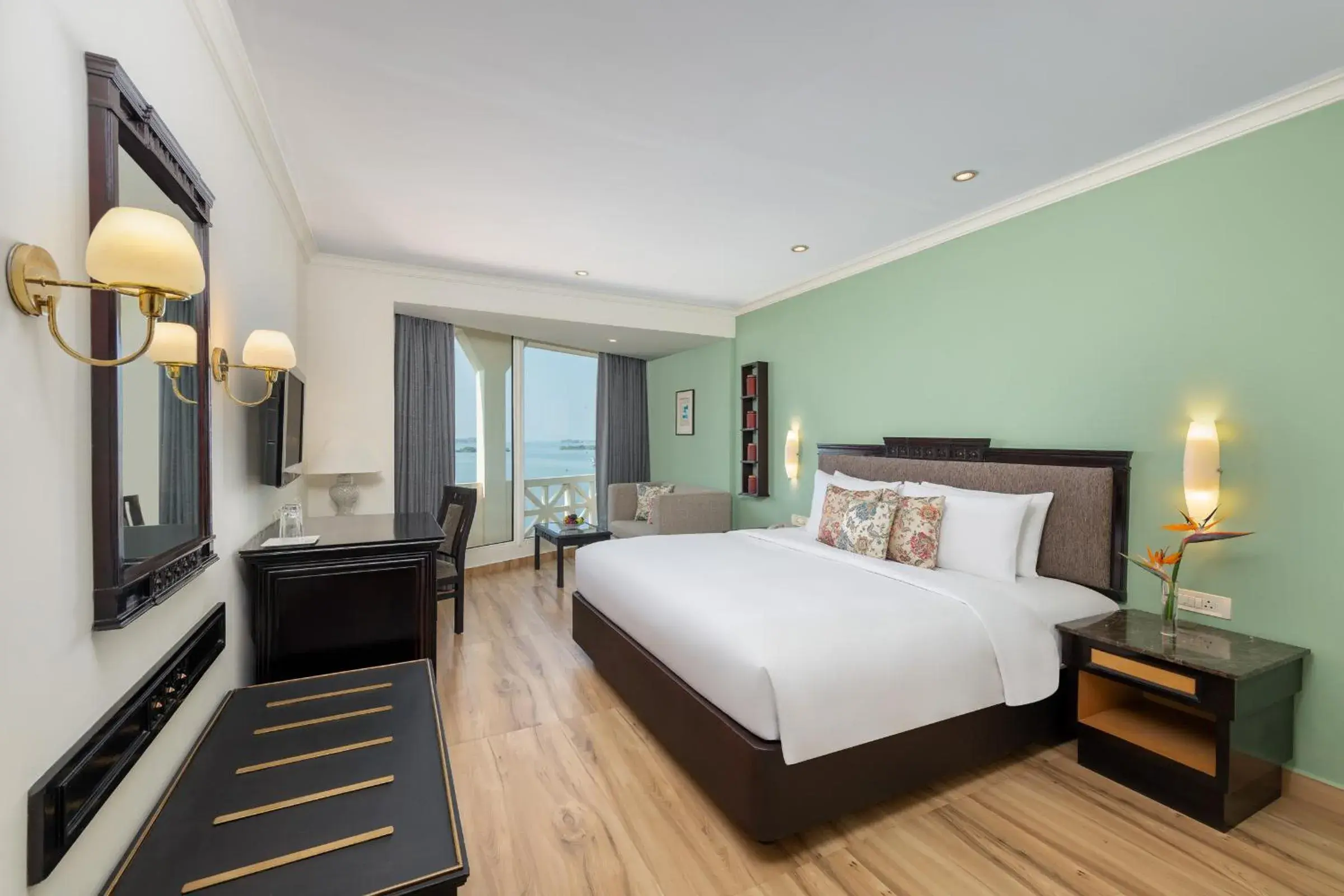 Executive Suite 1 Bedroom Sea View King Bed in Vivanta Ernakulam, Marine Drive Executive Suite 1 Bedroom Sea View King Bed in Vivanta Ernakulam, Marine Drive