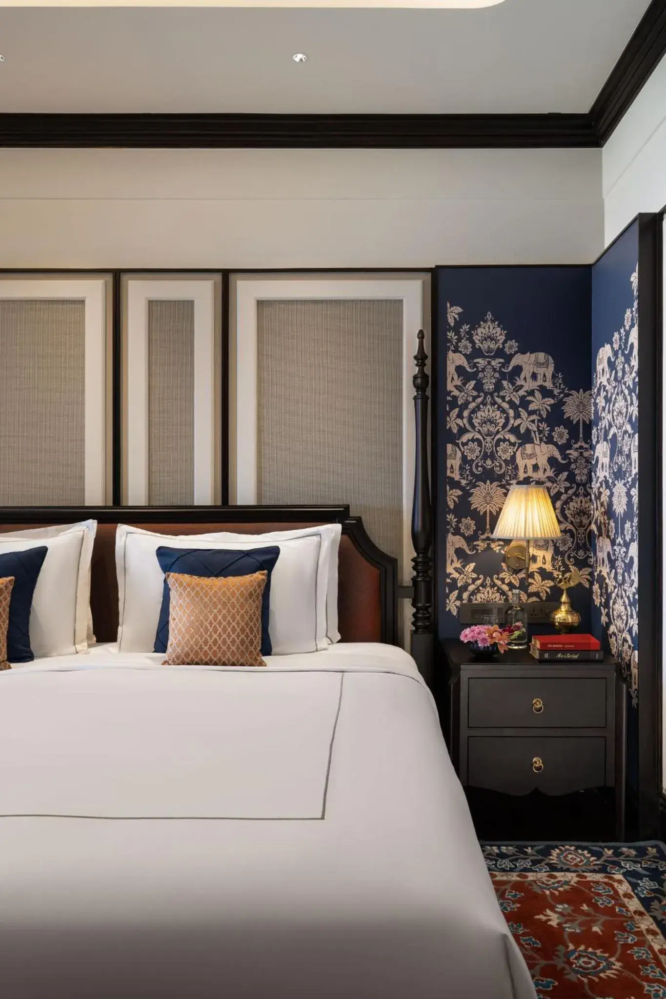 Deluxe Room- King Bed - single occupancy in Taj Malabar Resort & Spa, Cochin. Deluxe Room- King Bed - single occupancy in Taj Malabar Resort & Spa, Cochin.