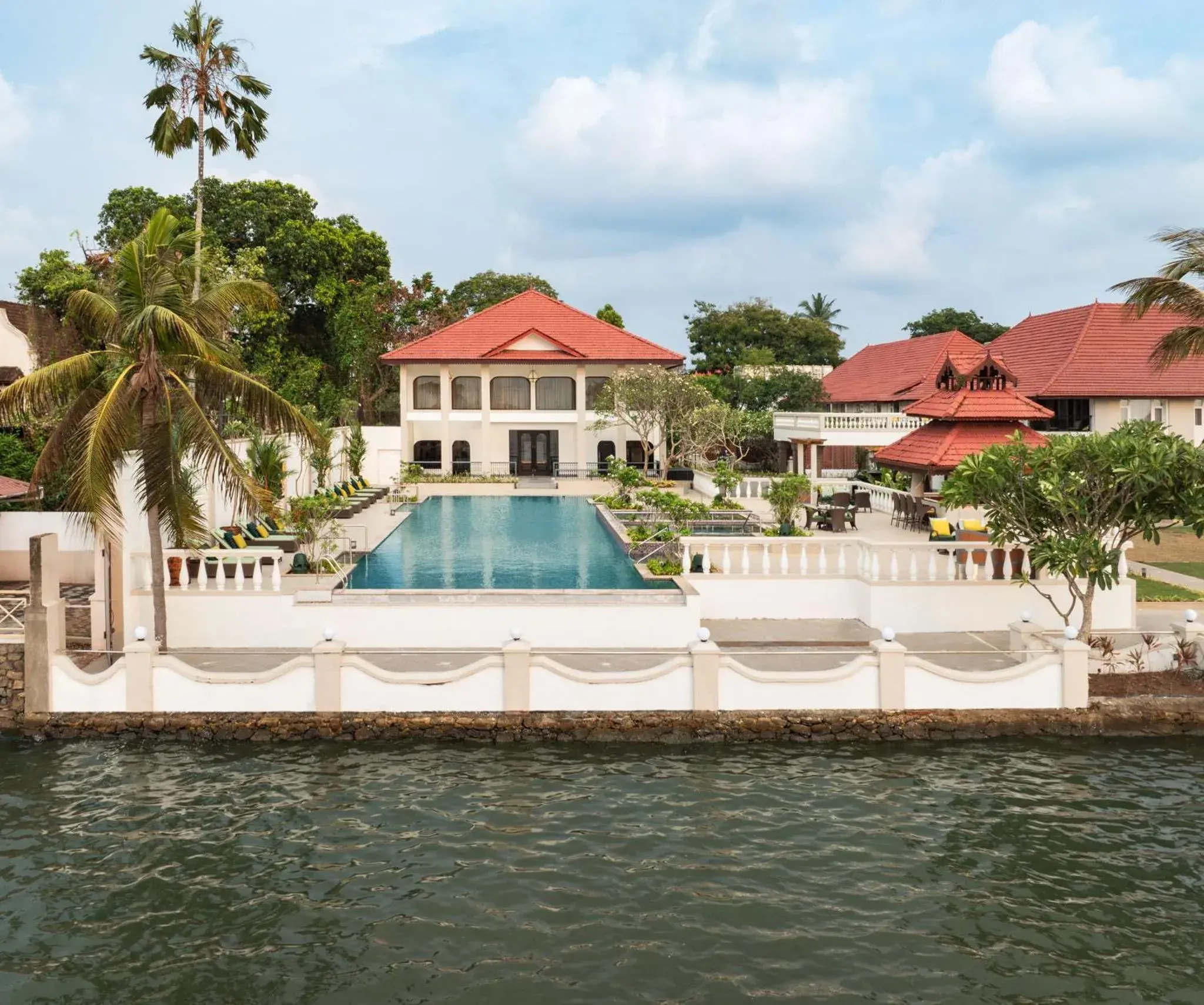 Swimming pool in Taj Malabar Resort & Spa, Cochin. Swimming pool in Taj Malabar Resort & Spa, Cochin.