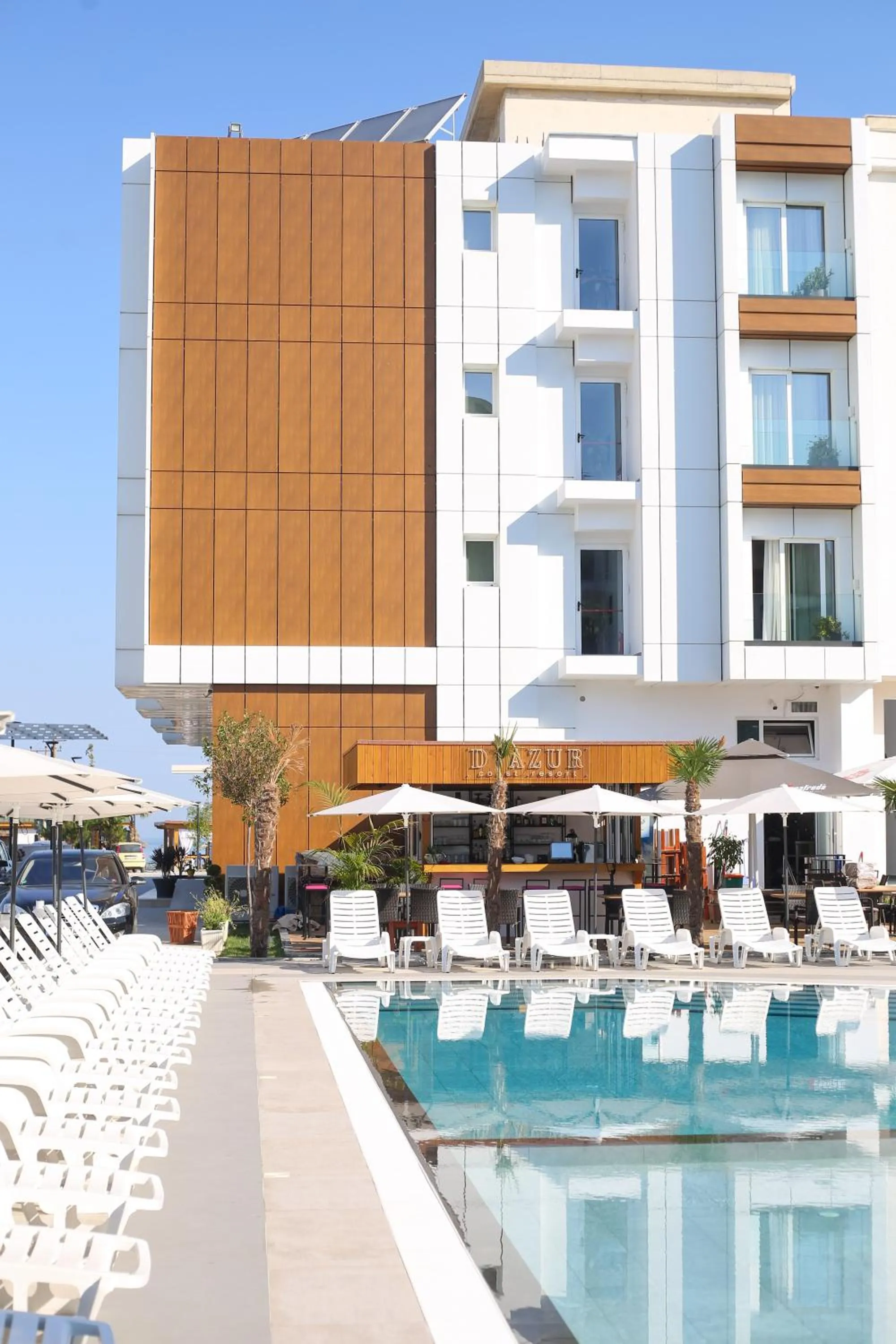 Dazur Coast Resort