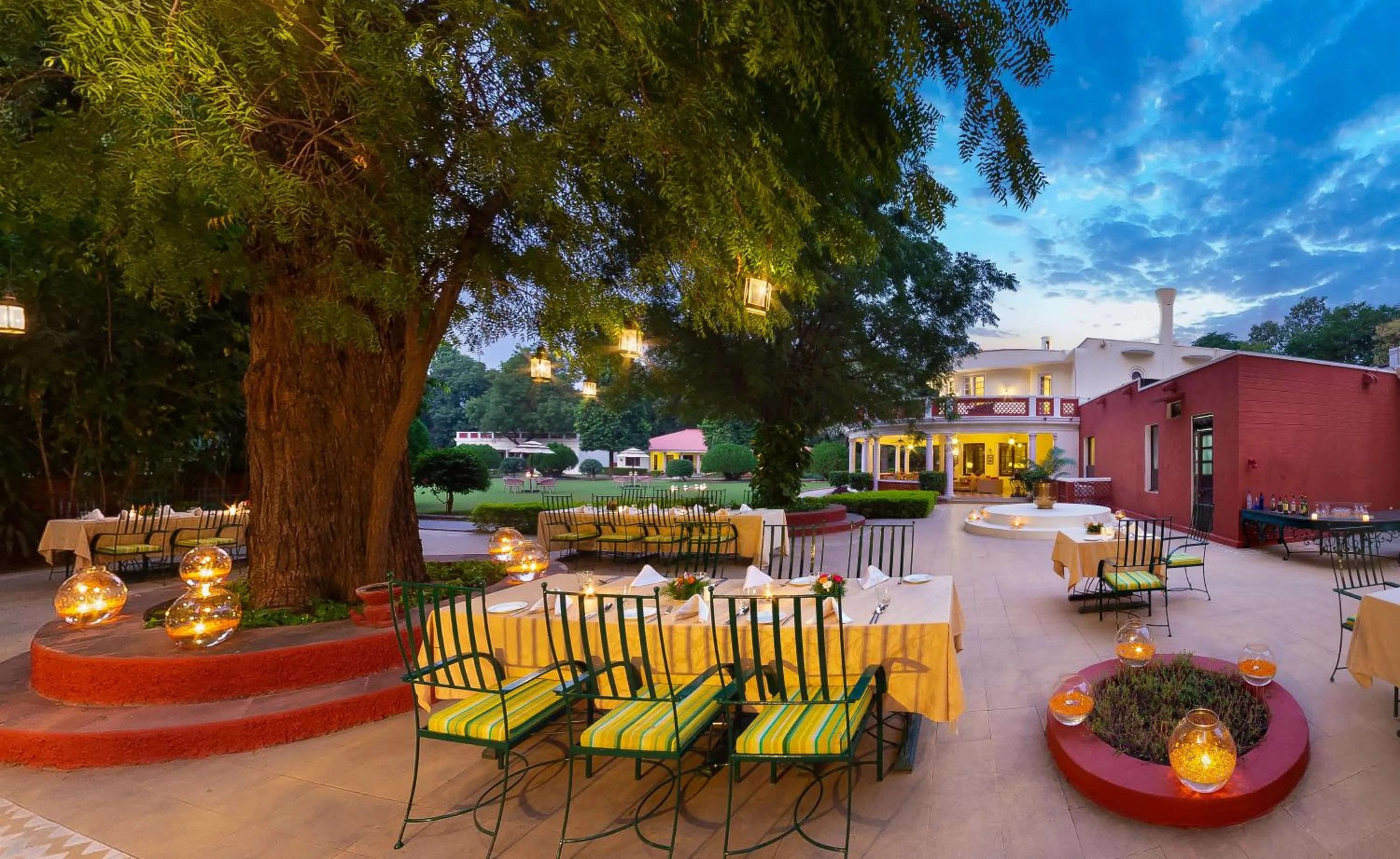 Restaurant/places to eat in Sawai Madhopur Lodge - IHCL SeleQtions