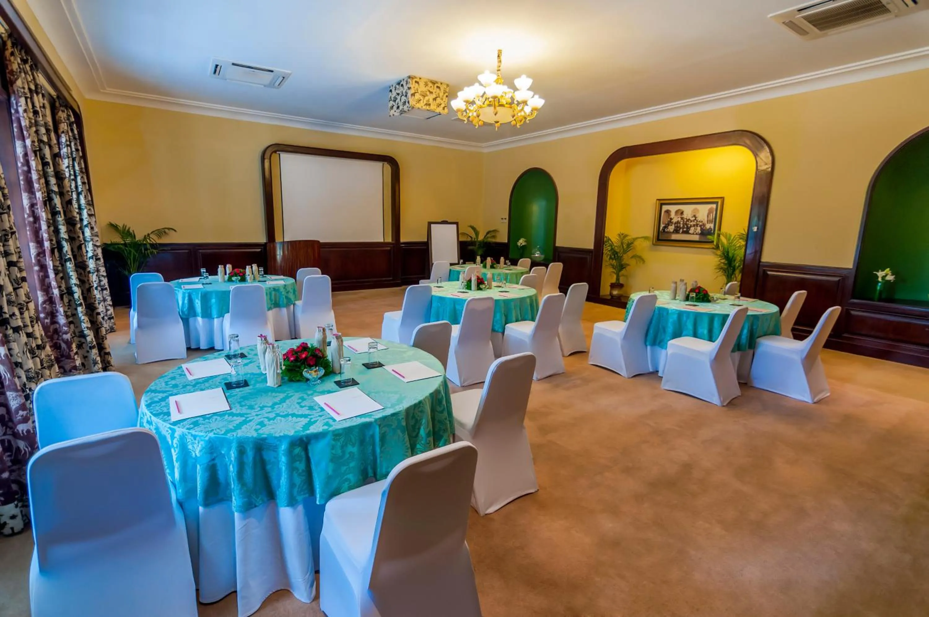 Meeting/conference room in Sawai Madhopur Lodge - IHCL SeleQtions