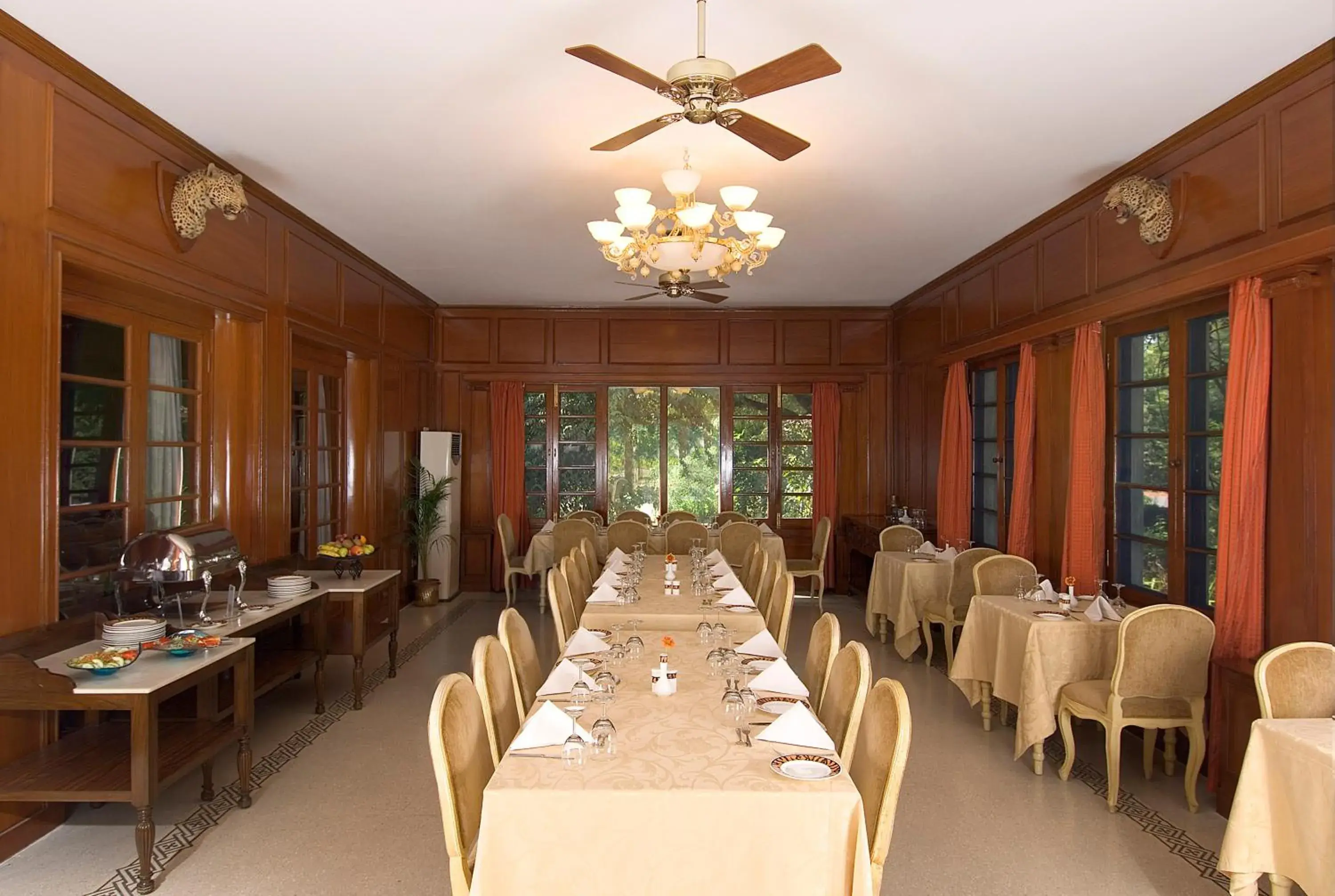 Restaurant/places to eat in Sawai Madhopur Lodge - IHCL SeleQtions Restaurant/places to eat in Sawai Madhopur Lodge - IHCL SeleQtions