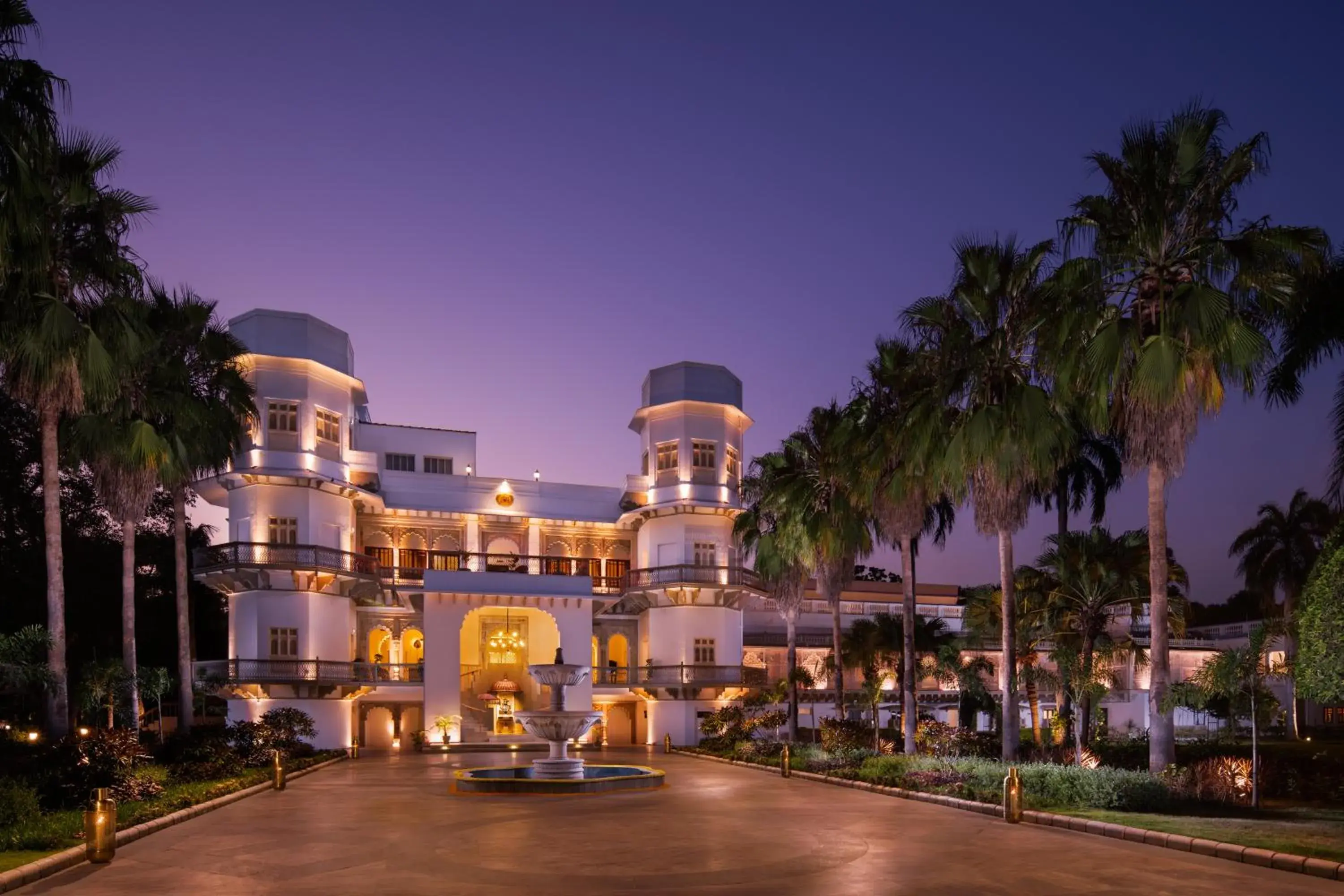 Facade/entrance in Taj Usha Kiran Palace, Gwalior Facade/entrance in Taj Usha Kiran Palace, Gwalior