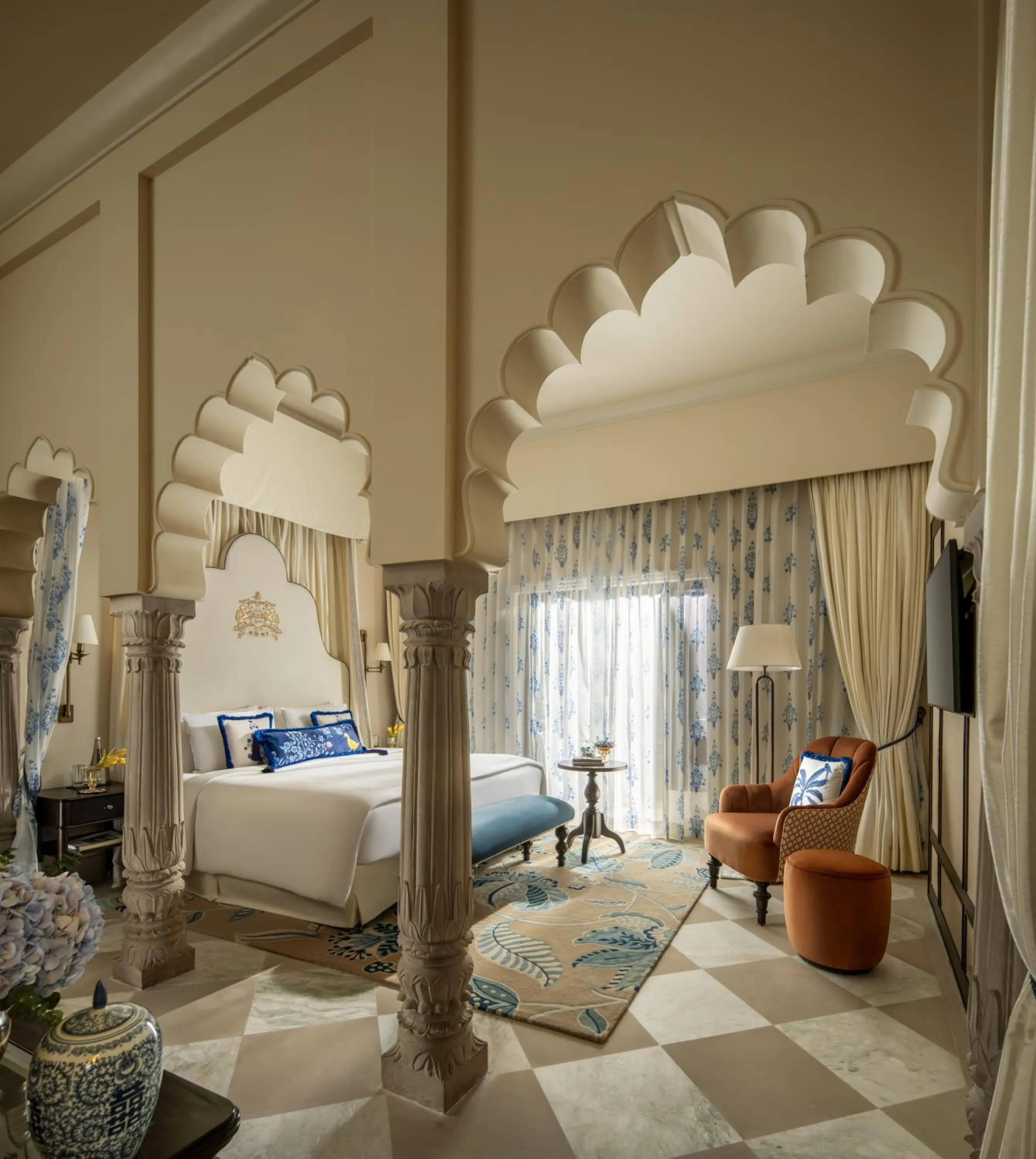 Photo of the whole room, Bed in Taj Usha Kiran Palace, Gwalior