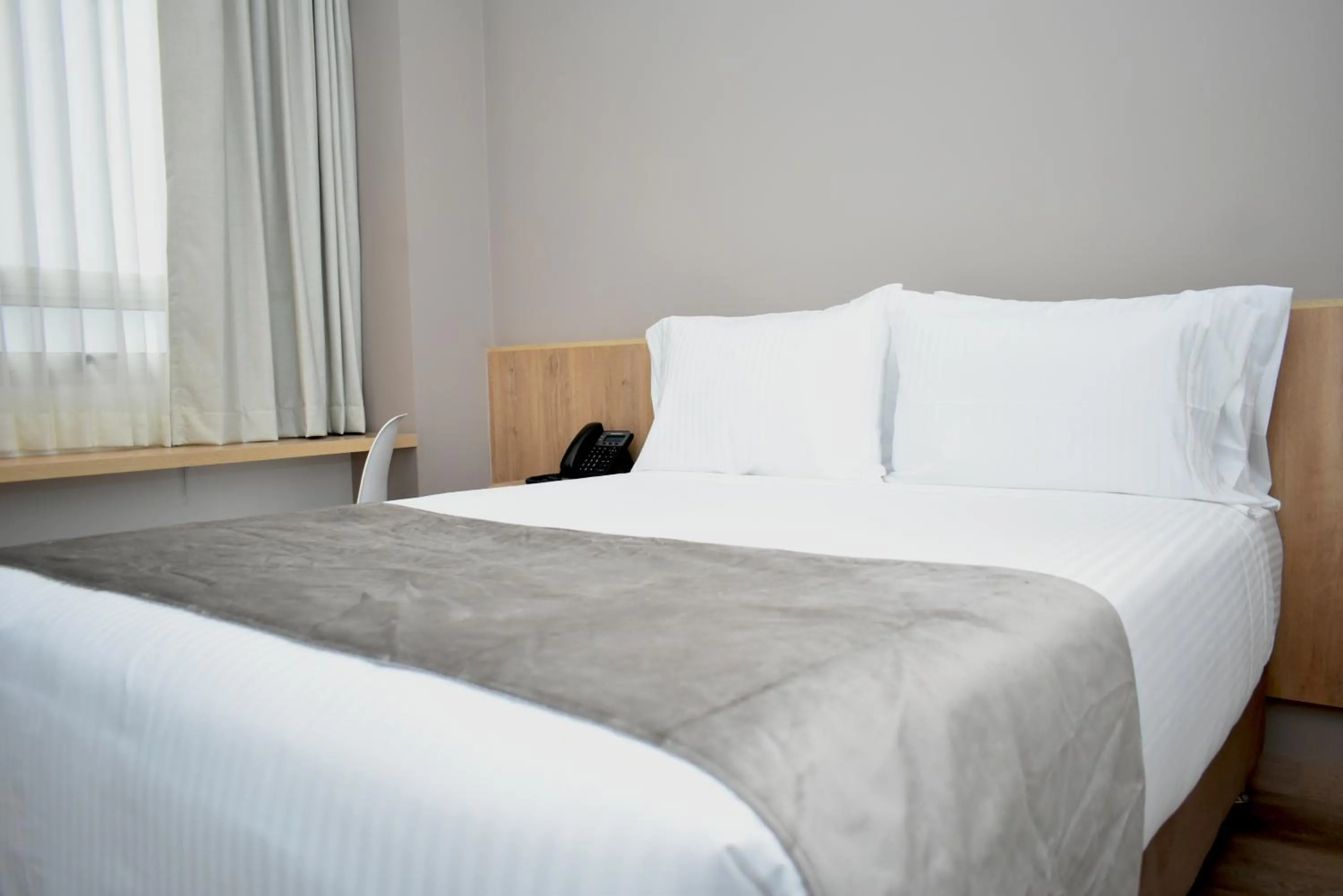 Queen Room in ExpoStay Hotel Corferias Embajada Americana