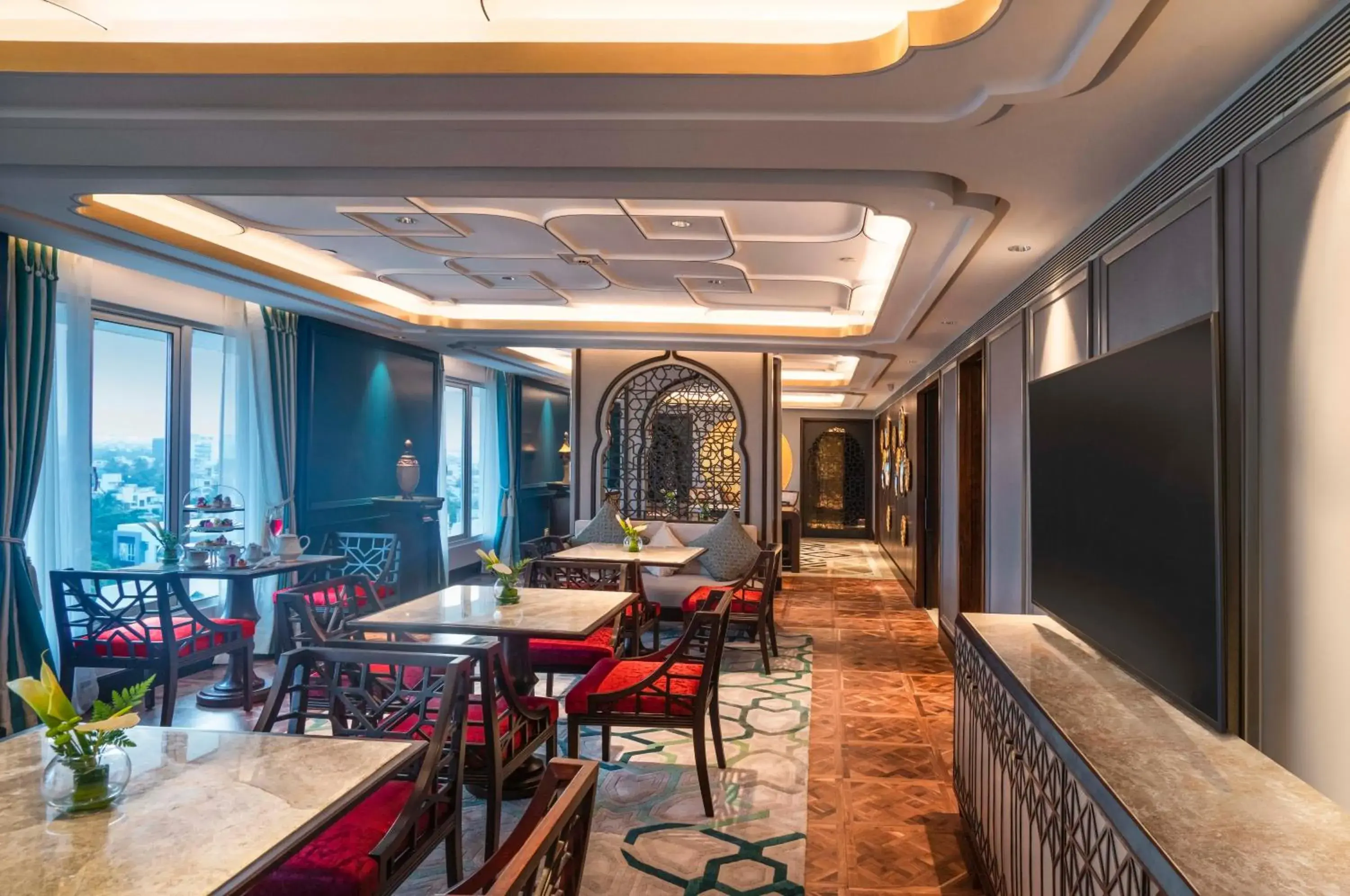 Junior Suite Room With Lounge Access & One Way Airport Transfer in Taj Coromandel Junior Suite Room With Lounge Access & One Way Airport Transfer in Taj Coromandel