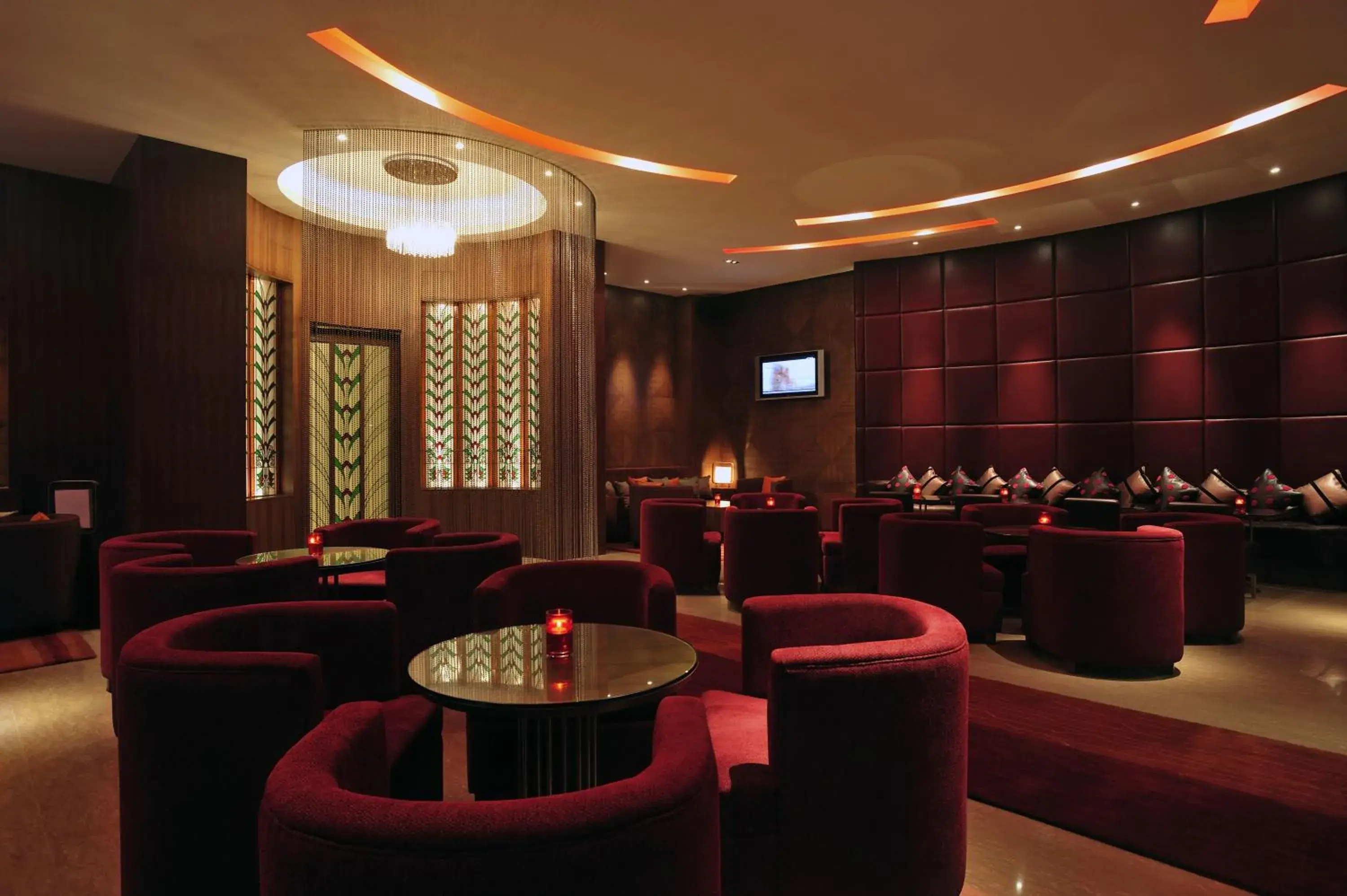 Lounge or bar in Taj Coromandel Lounge or bar in Taj Coromandel