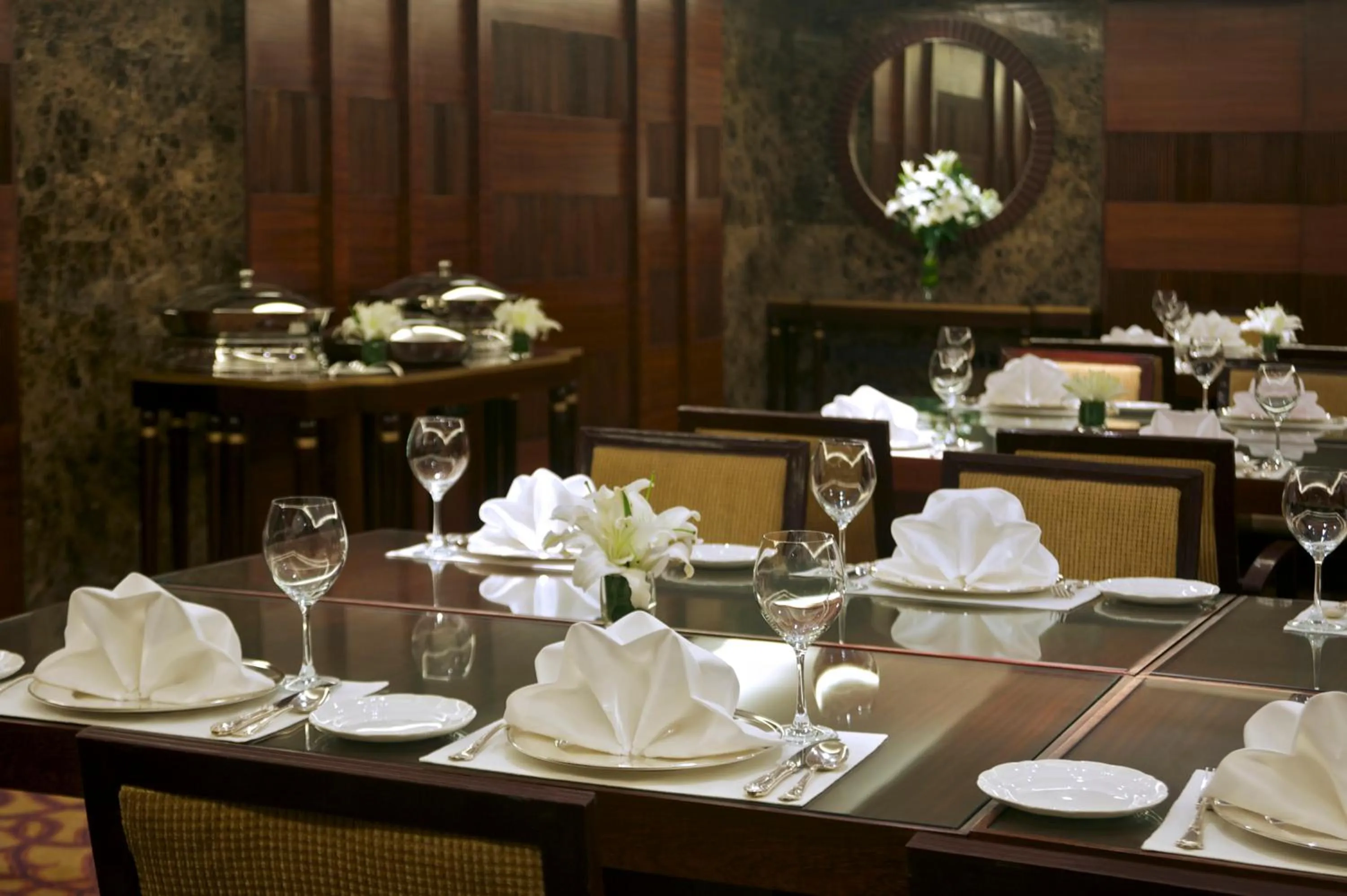 Restaurant/places to eat in Taj Coromandel