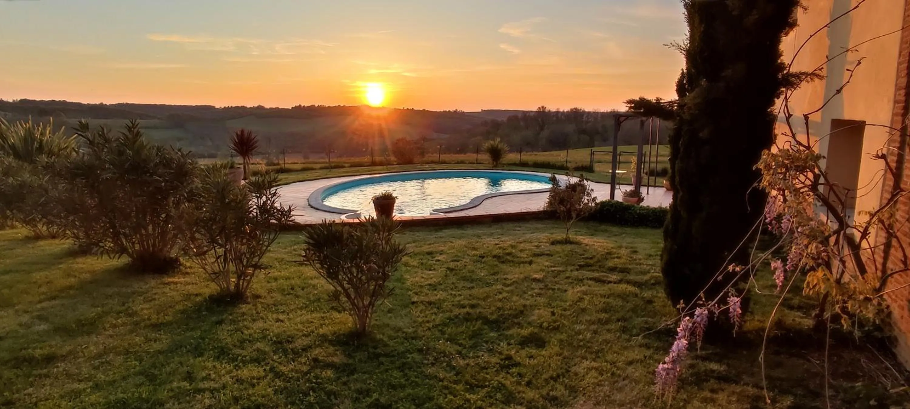 Swimming pool in Les Hauts de Grazac, Chambres et Tables d'hôtes