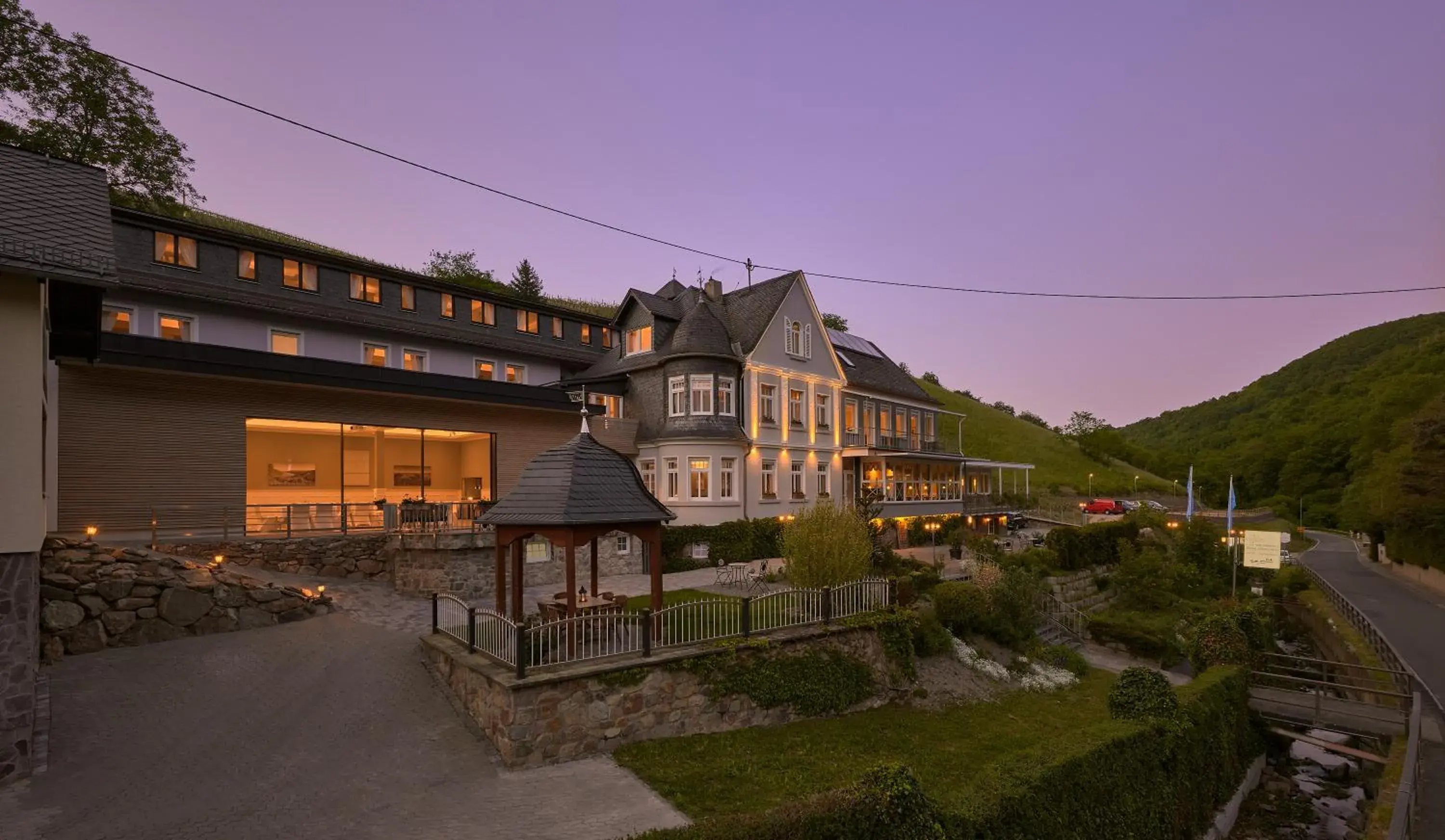 Property building in Hotel Weinberg-Schlößchen Property building in Hotel Weinberg-Schlößchen