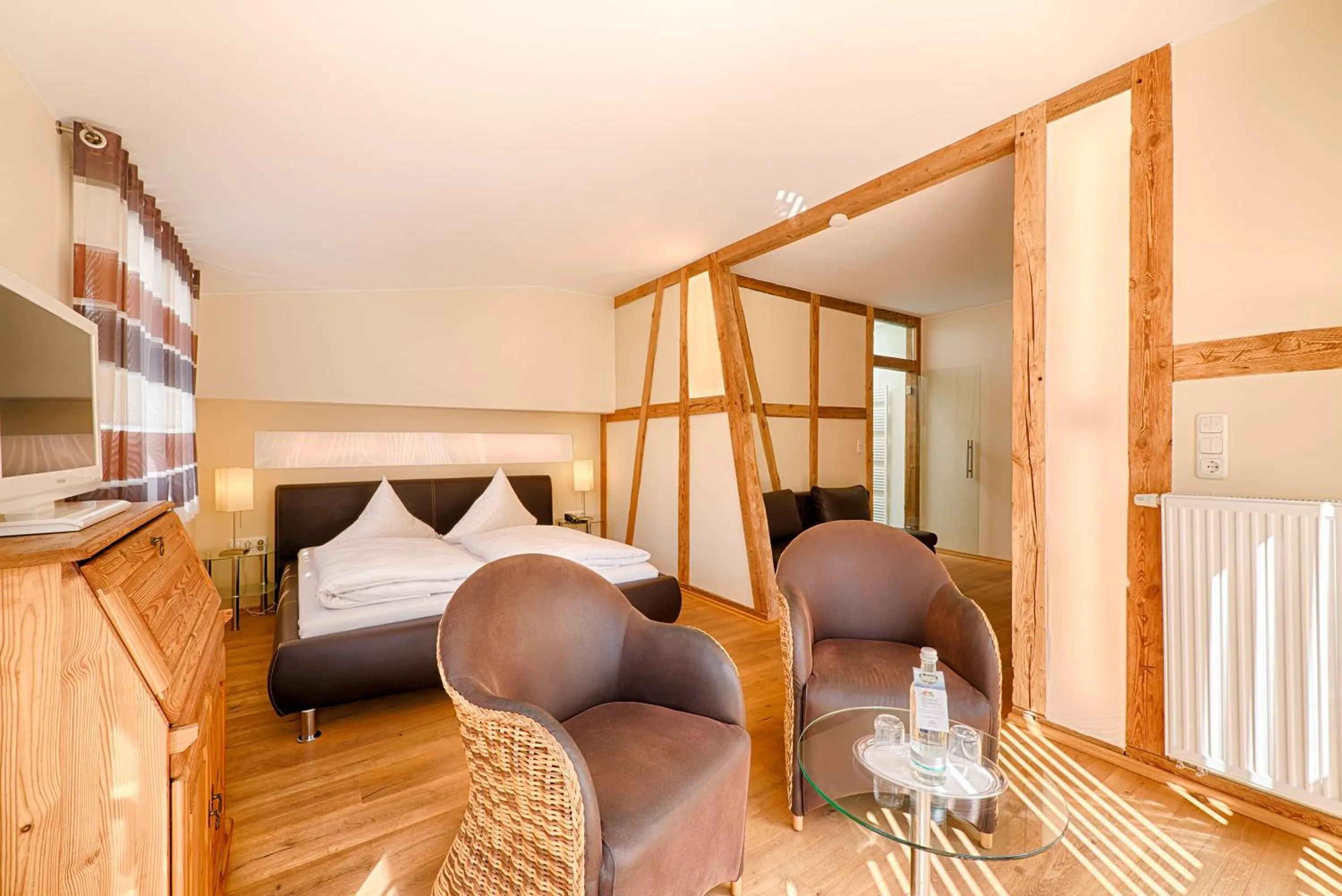 Photo of the whole room, Bed in Hotel Weinberg-Schlößchen