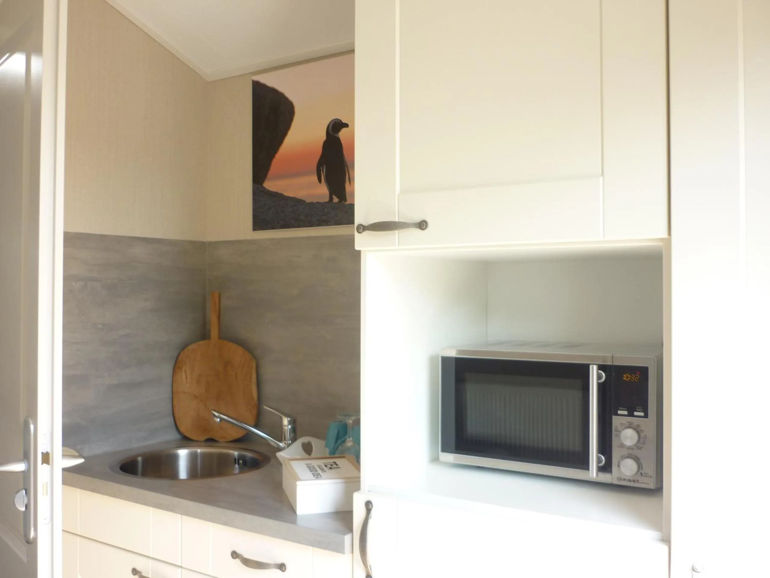 Kitchen or kitchenette in zu Jeddelohs Lodge Hotel