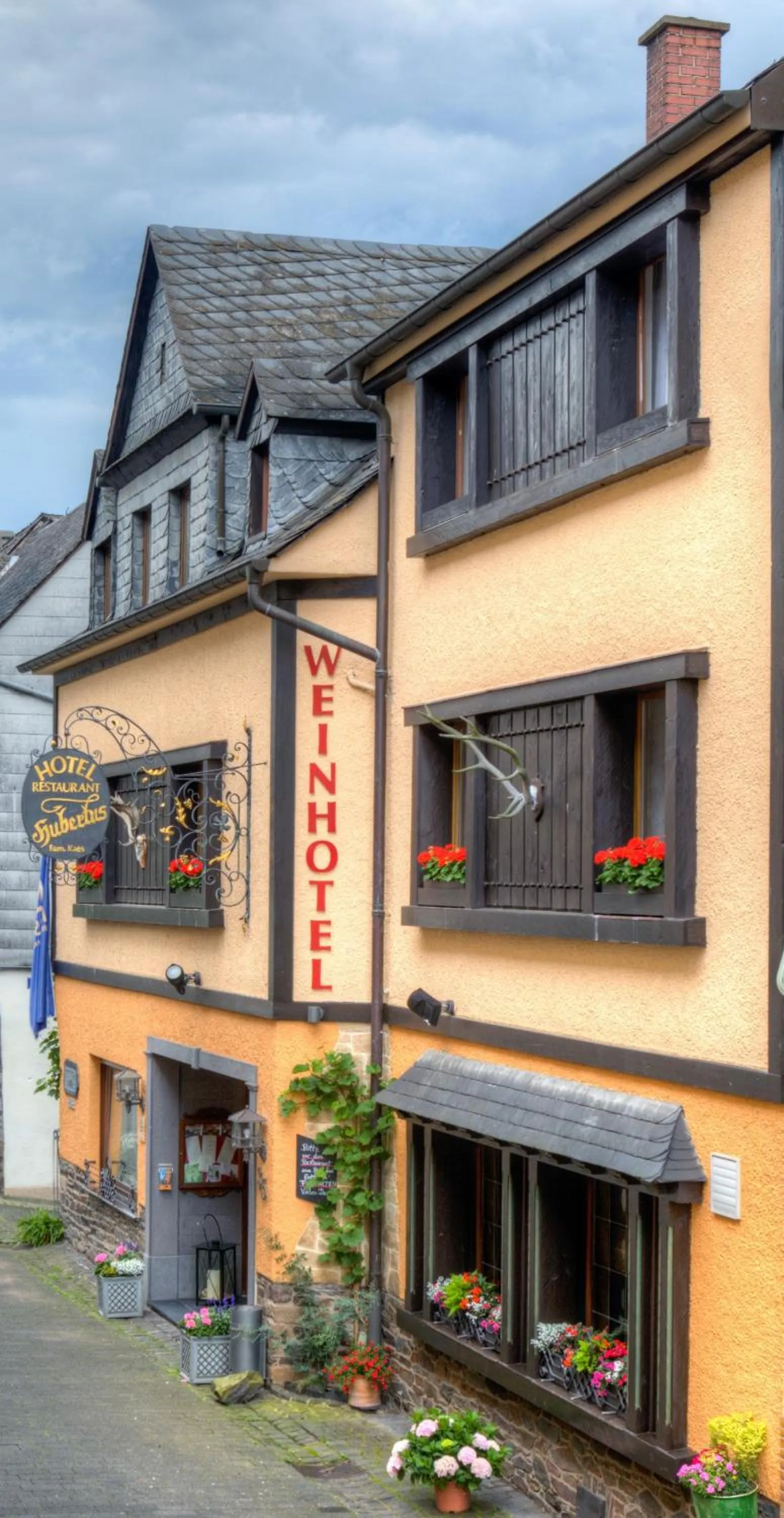 Weinhotel Hubertus Garni