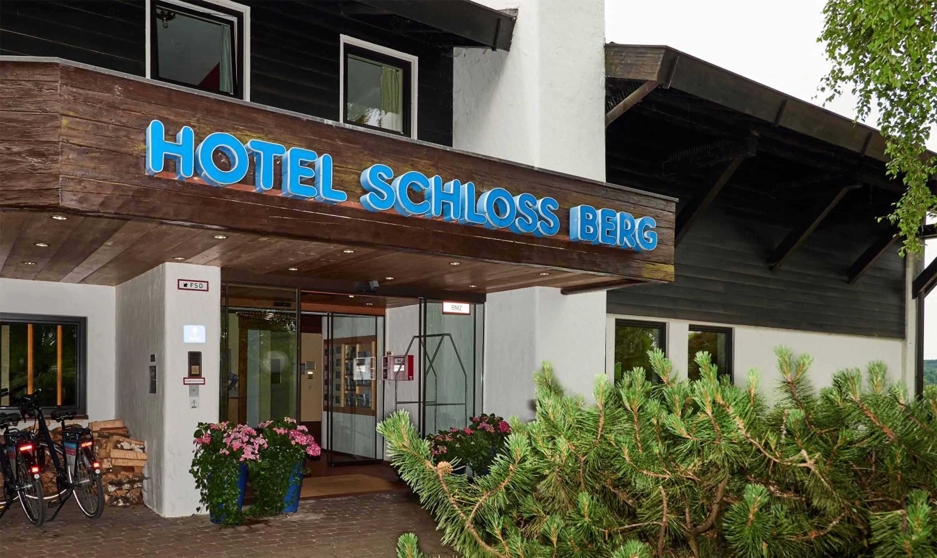 Facade/entrance in Hotel Schloss Berg