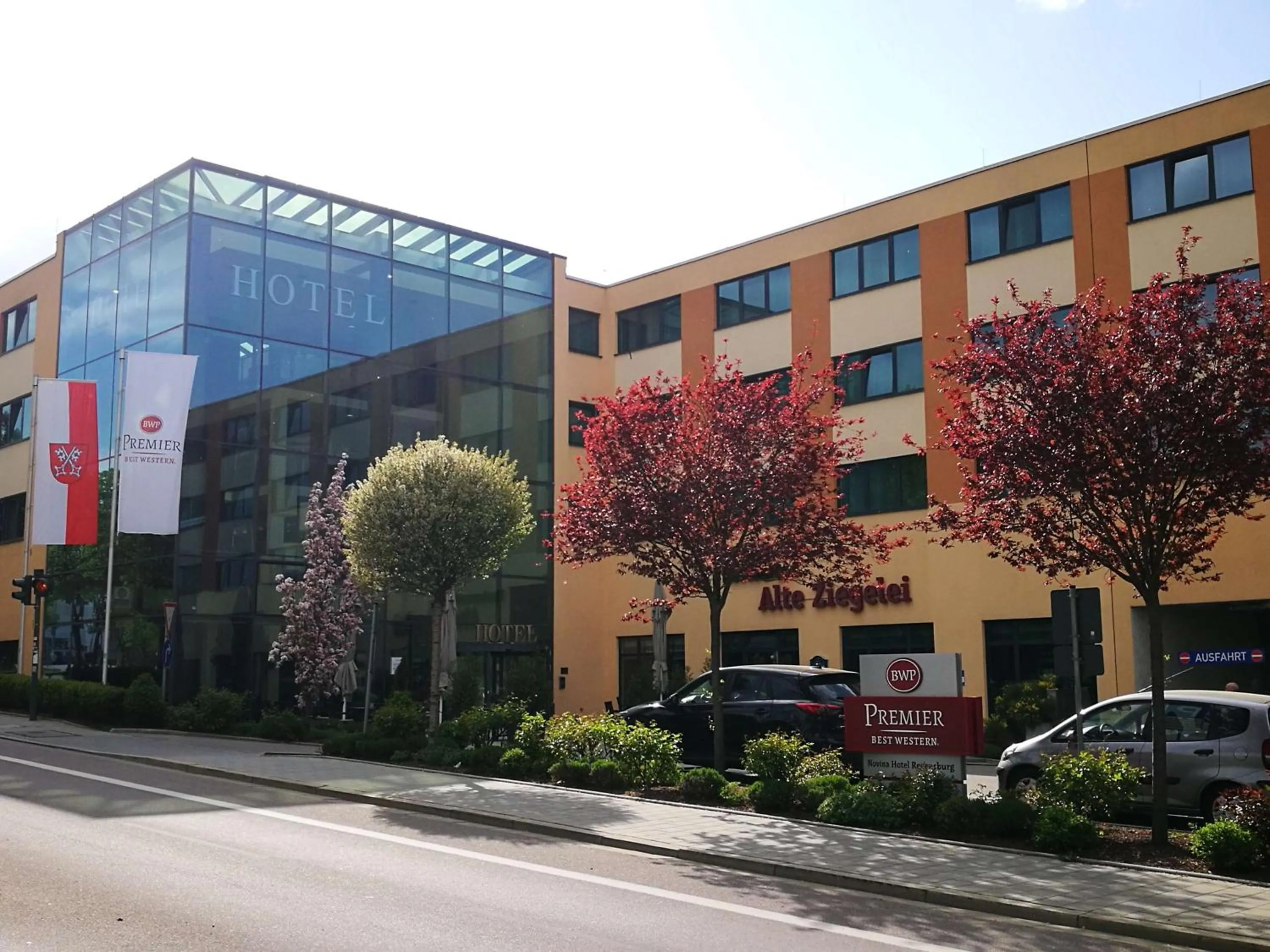 Property building in Best Western Premier Novina Hotel Regensburg