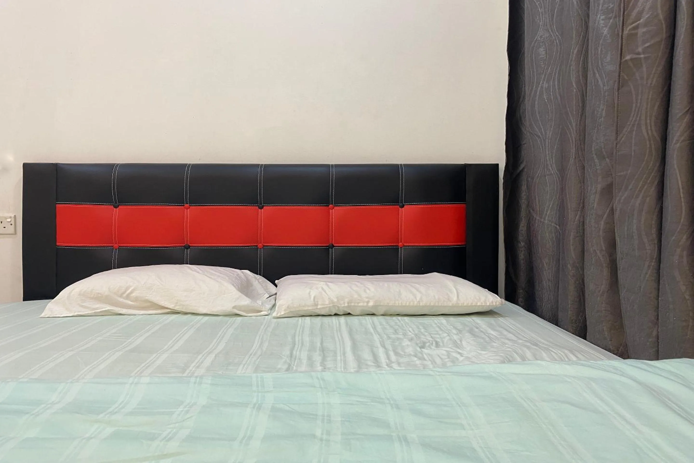 Bedroom, Bed in Hotel O Taman Kota Homestay