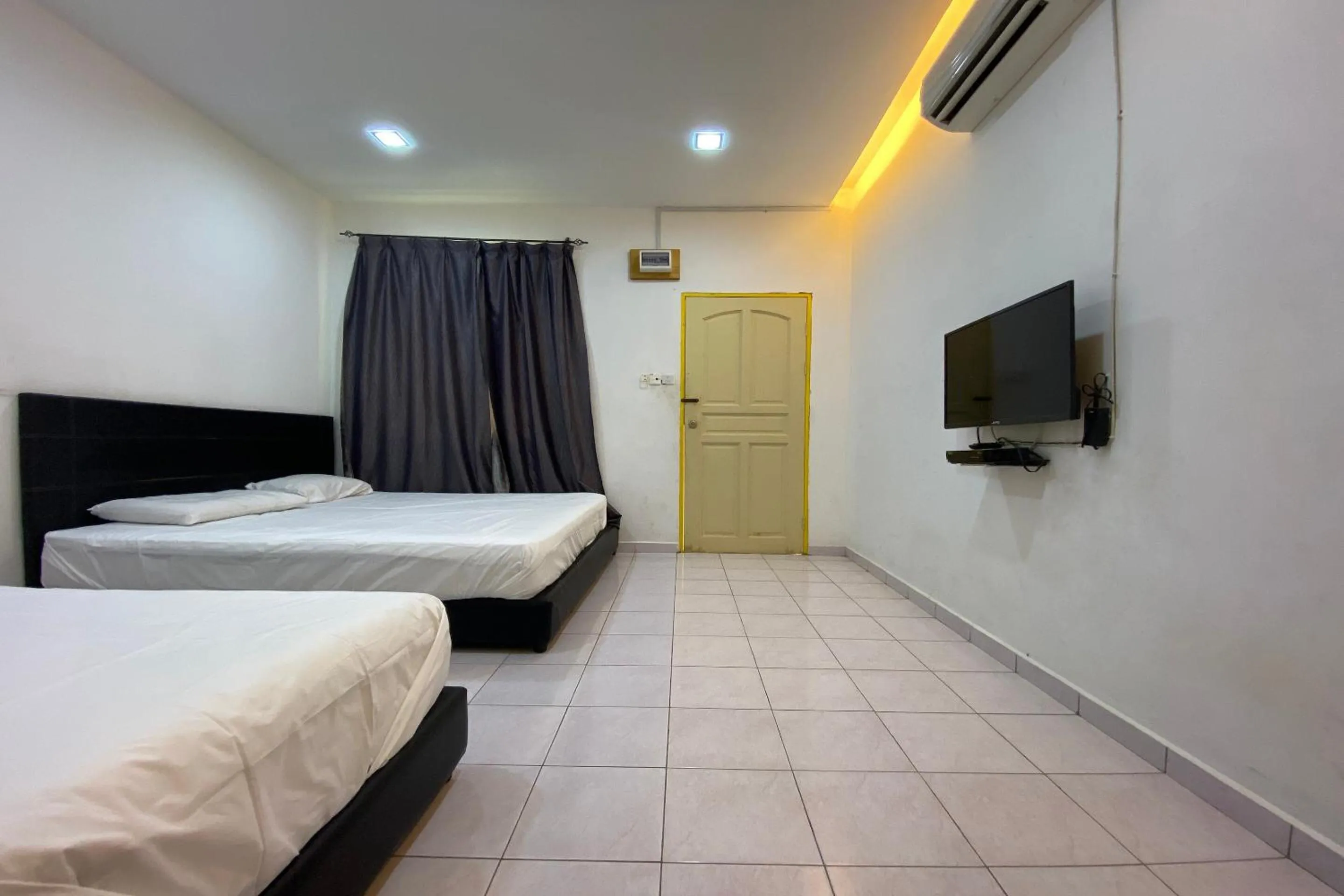 Bedroom, Bed in Hotel O Taman Kota Homestay