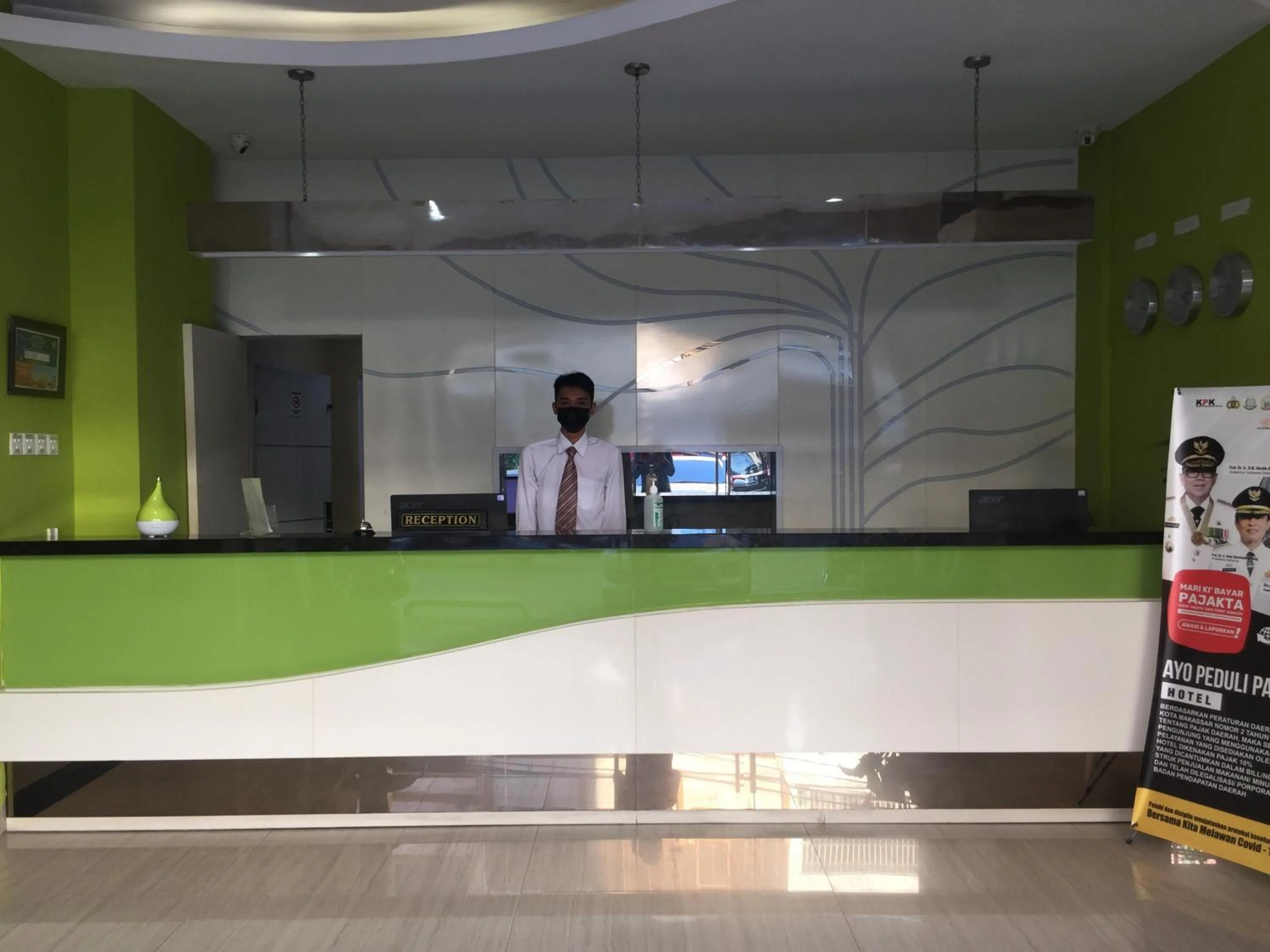 RedDoorz Plus @ Hotel Alden Makassar