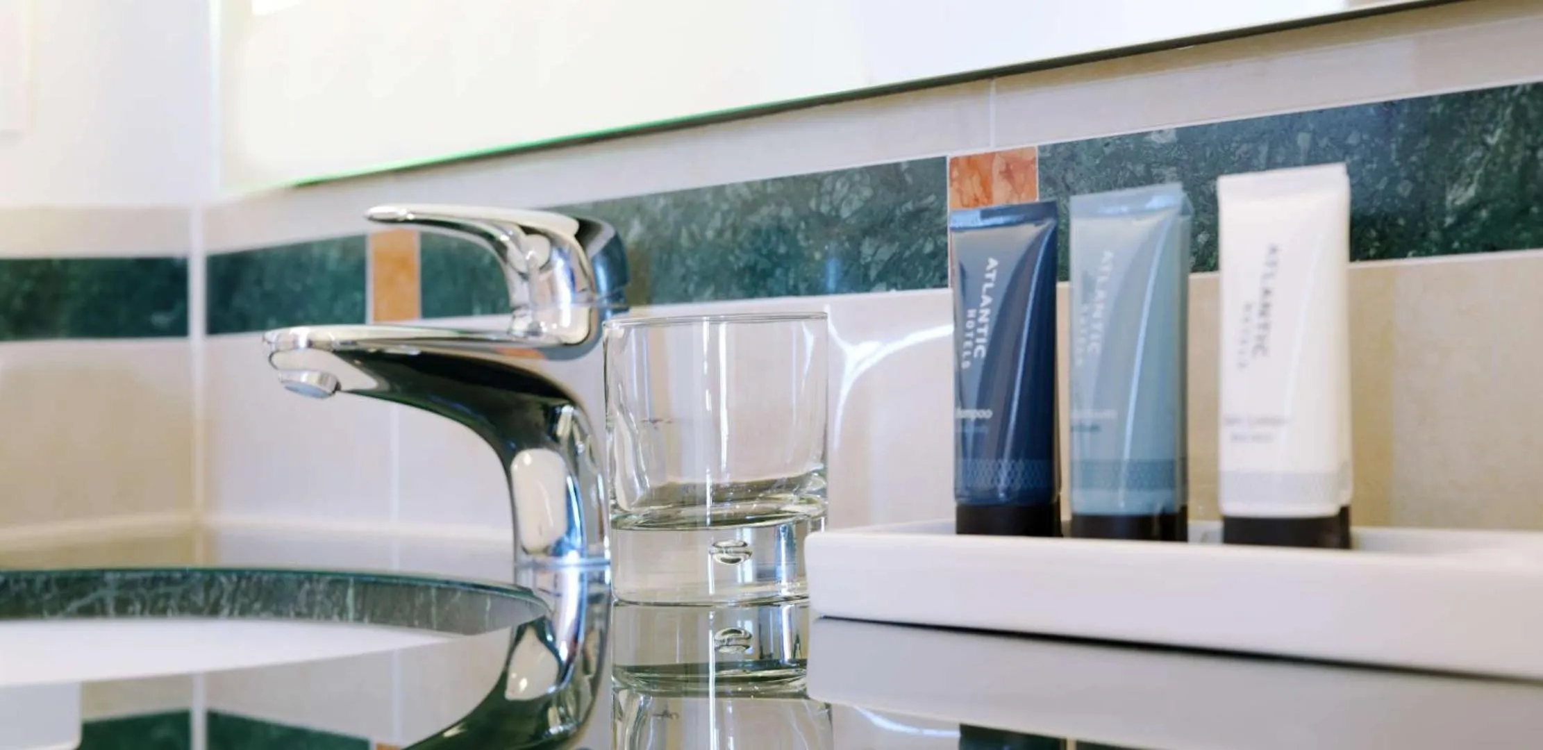 Bathroom in ATLANTIC Hotel Wilhelmshaven